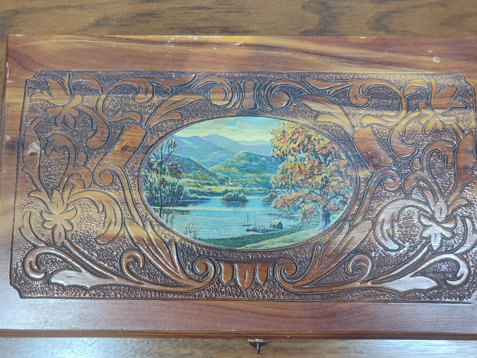 Mid-20th C. Cedar Box w/ Landscape Lithograph - 2