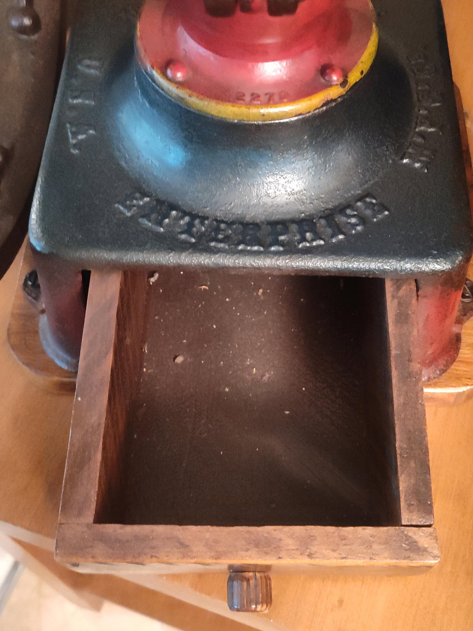 Enterprise No. 7 Double-Wheel Coffee Grinder - 4