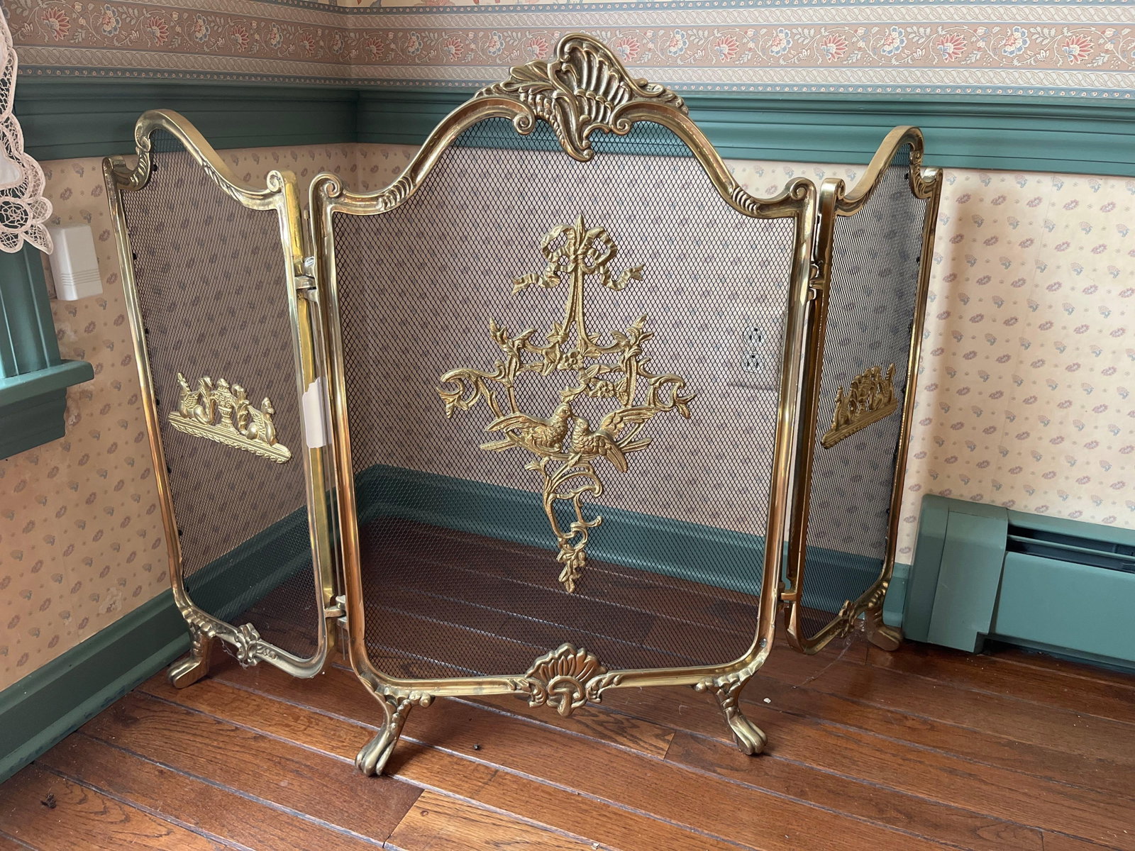 Louis XV Style 3-Panel Brass & Mesh Fire Screen (1 of 5)