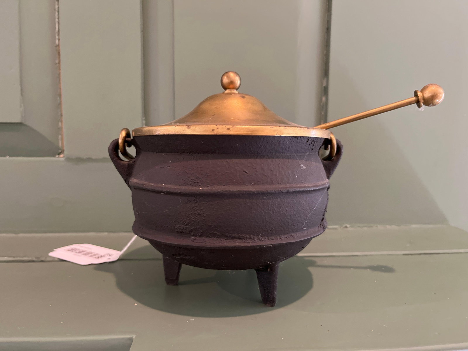 Cape Cod Style Cast Iron & Brass Fire Lighter Set (1 of 4)