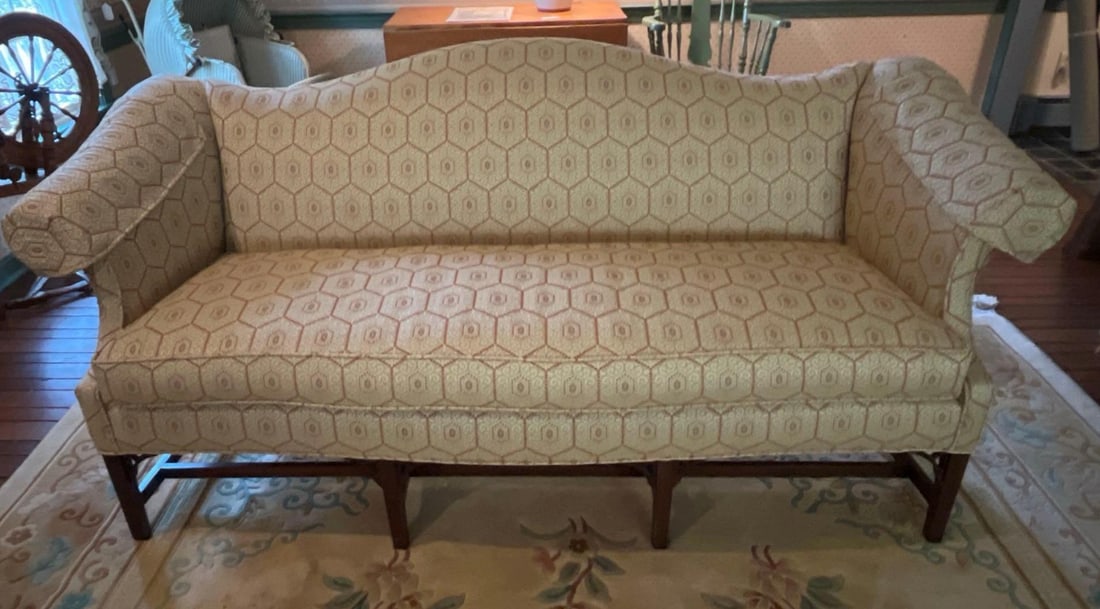 Chippendale Style Mahogany Camelback Sofa (1 of 6)