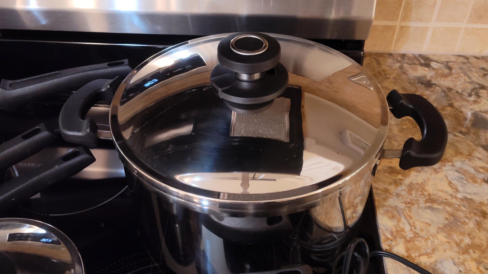 Magnalite Cookware & Chef'sChoice Sharpener - 3