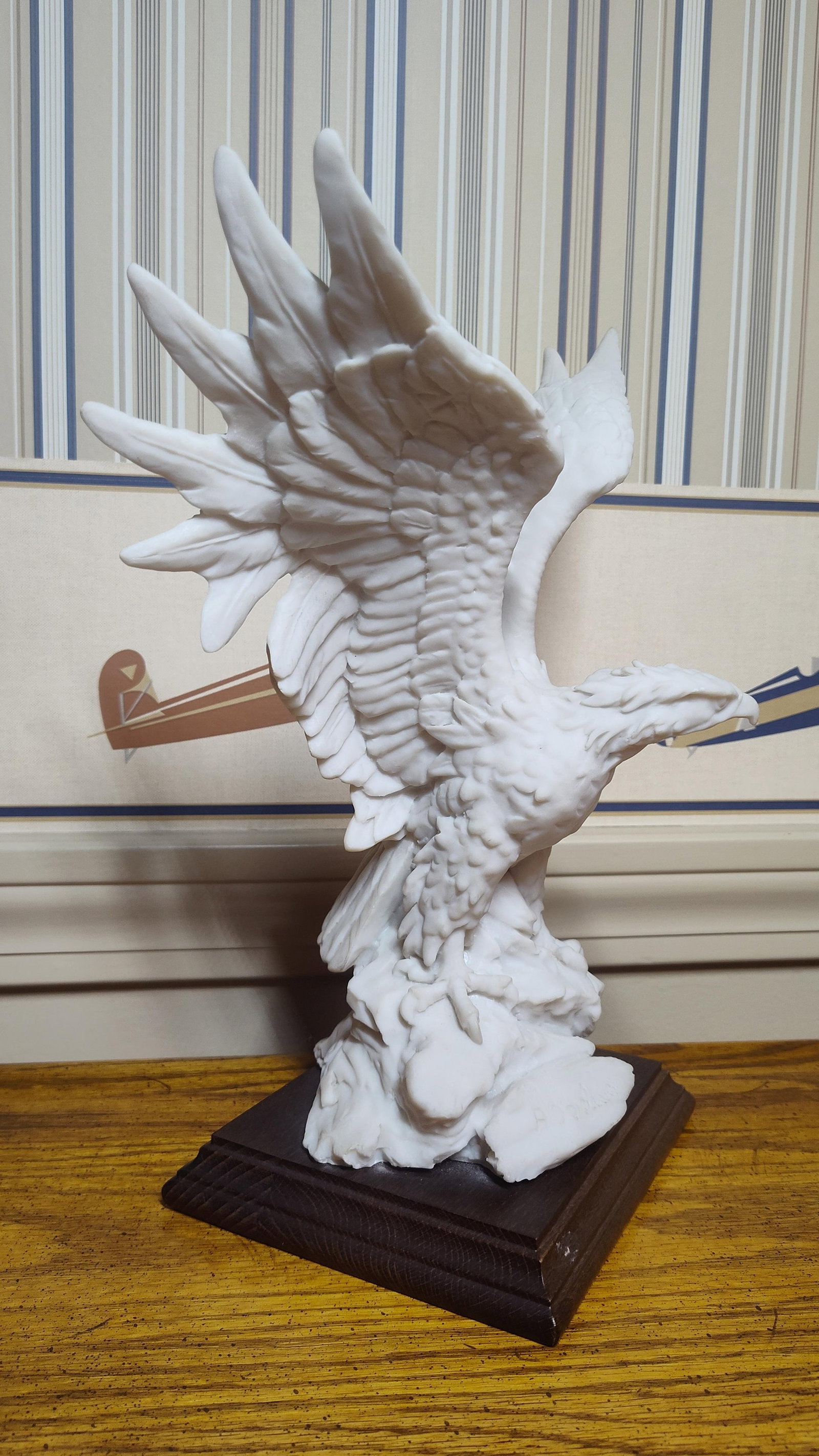 A. Belcari Capodimonte Style Eagle Sculpture - 2