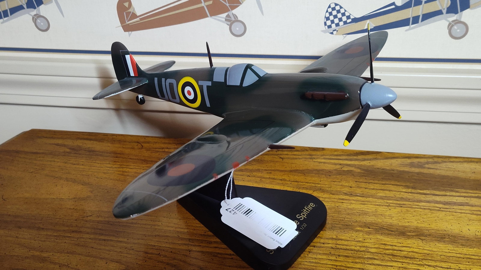 Supermarine Spitfire aircraft Model (1 of 3)