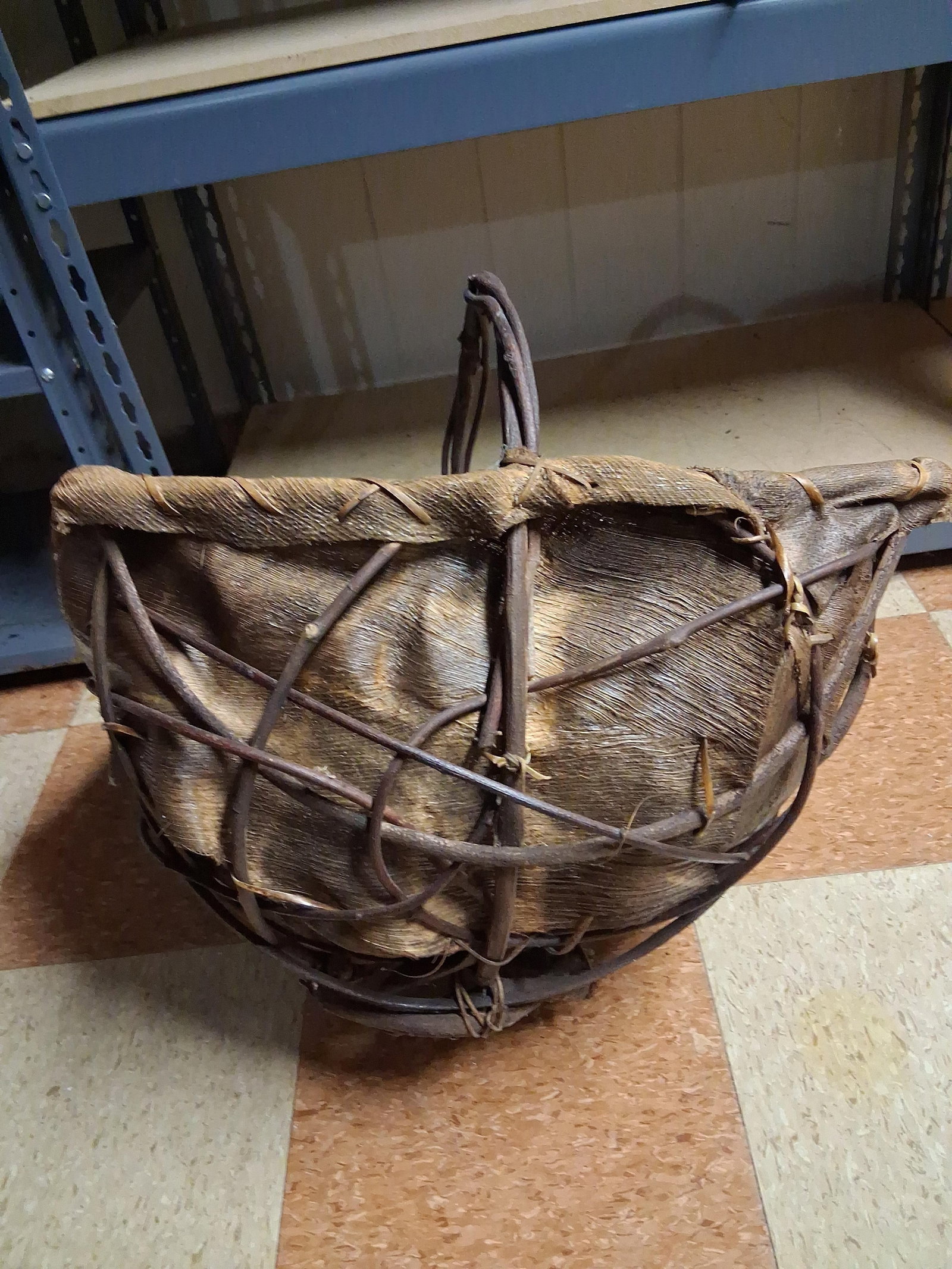 Ethnographic Vine & Spathe Gathering Basket (1 of 4)
