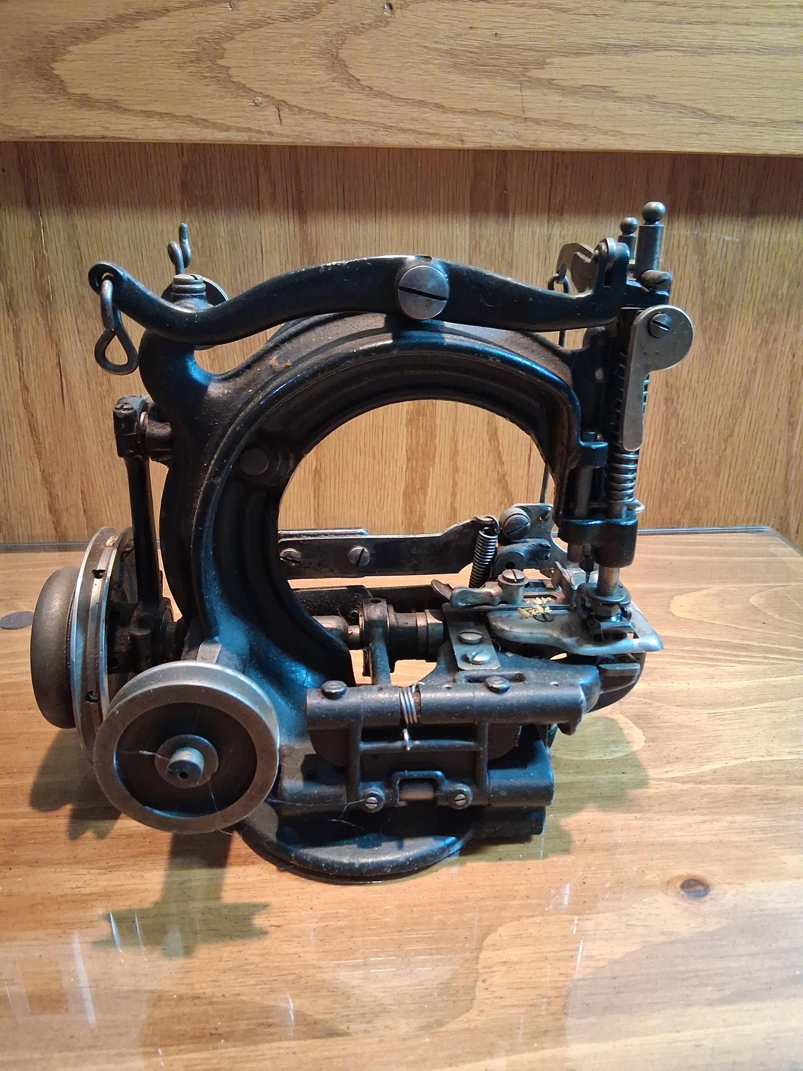 American Blind Stitch Machine Co. Sewing Head (1 of 7)