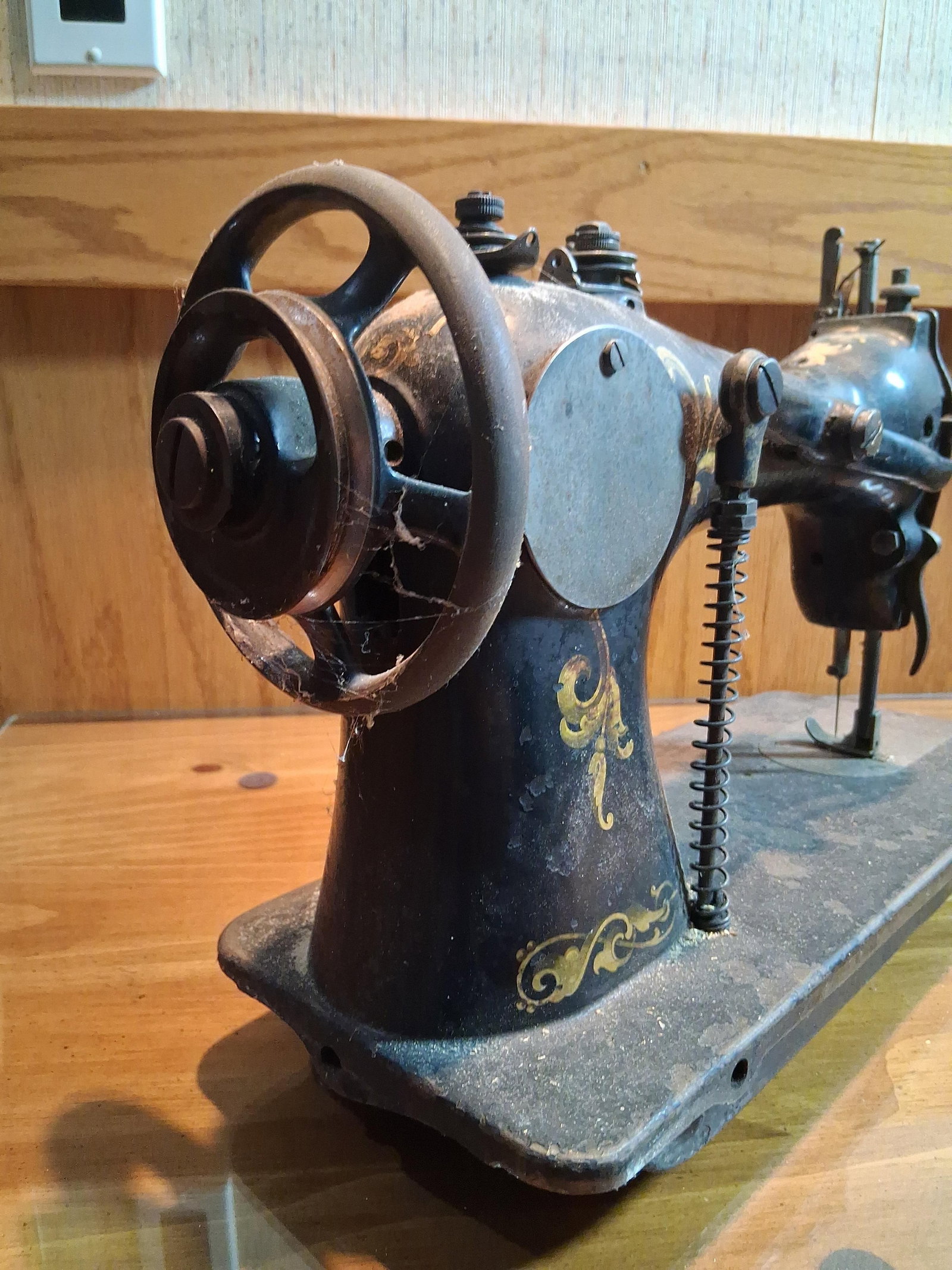 Singer Model 13-3 Industrial Sewing Machine Head - 7