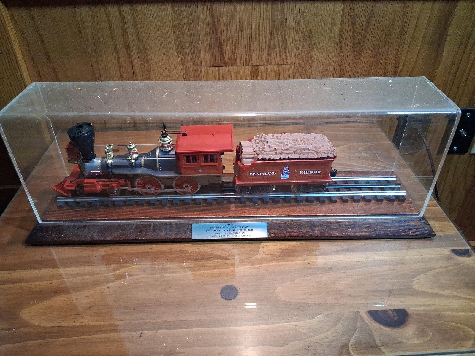 Lionel Disneyland 35th Anniversary Engine & Tender (1 of 4)