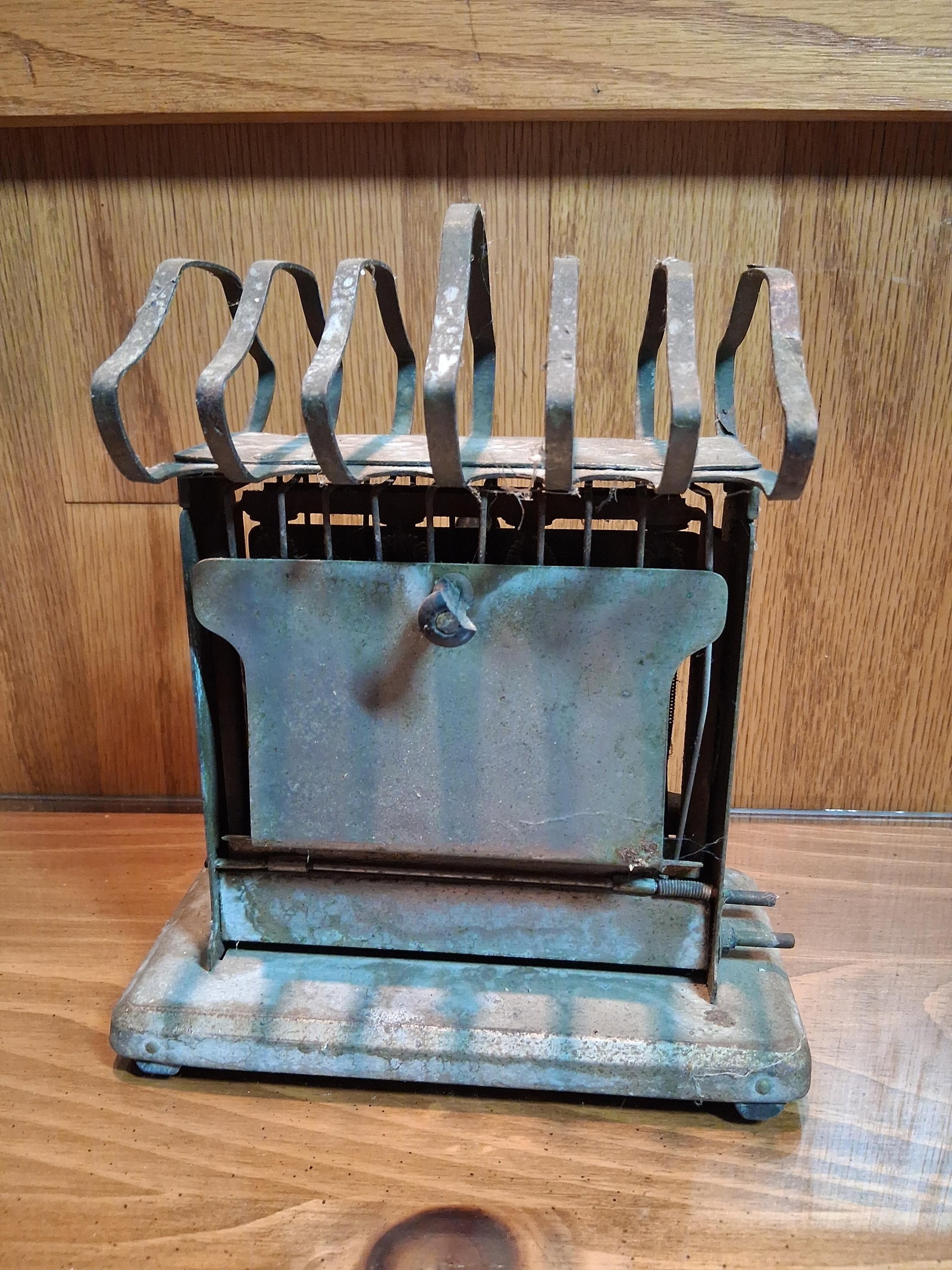 Universal & Simplex Antique Toasters, Set 3 - 5