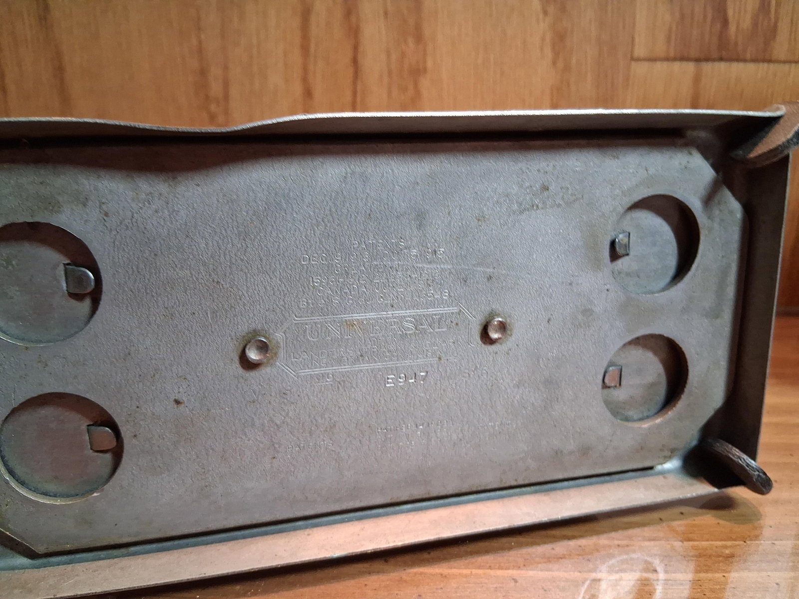 Universal & Simplex Antique Toasters, Set 3 - 8