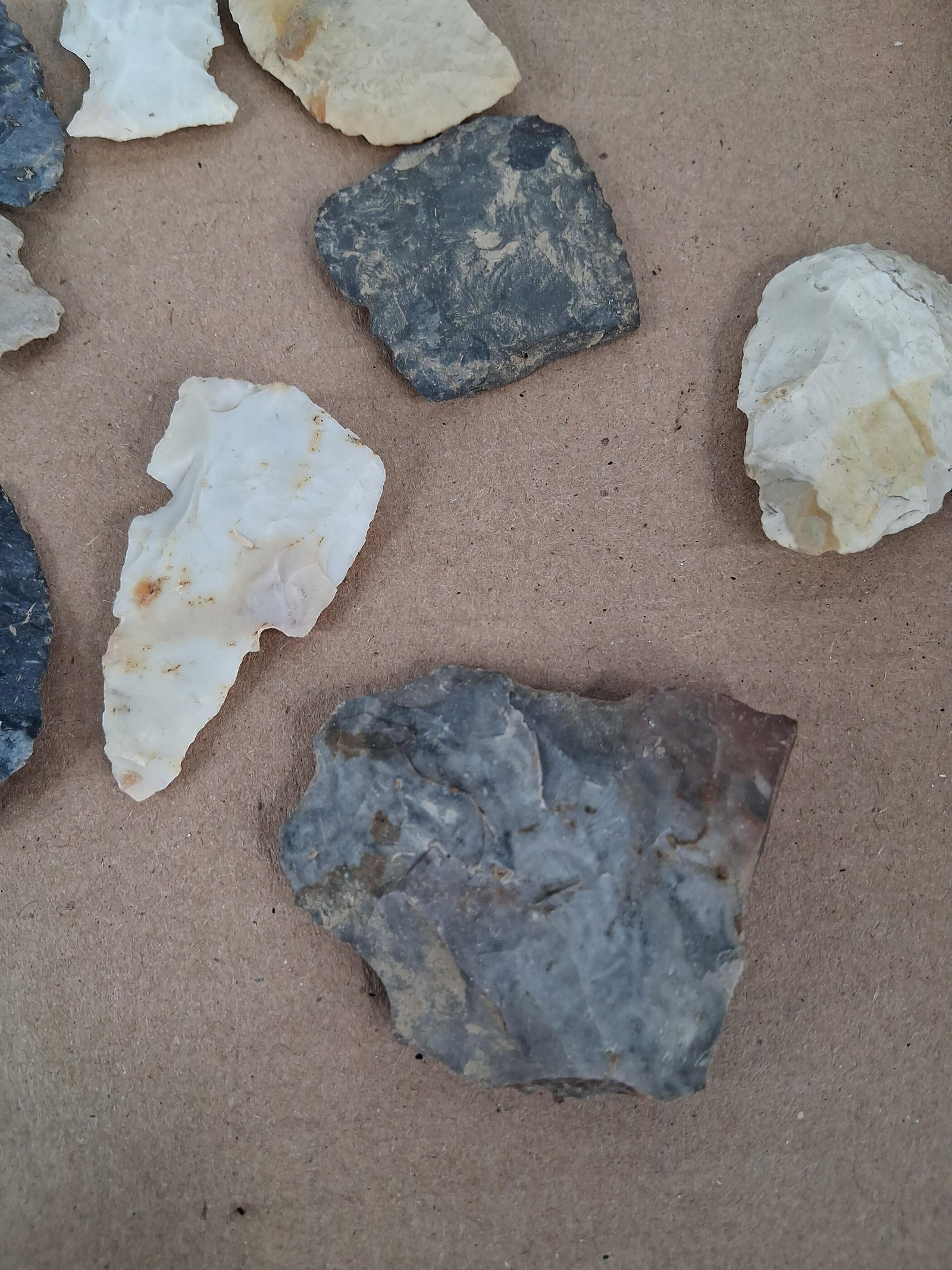Indigenous North American Prehistoric Lithic Set - 4