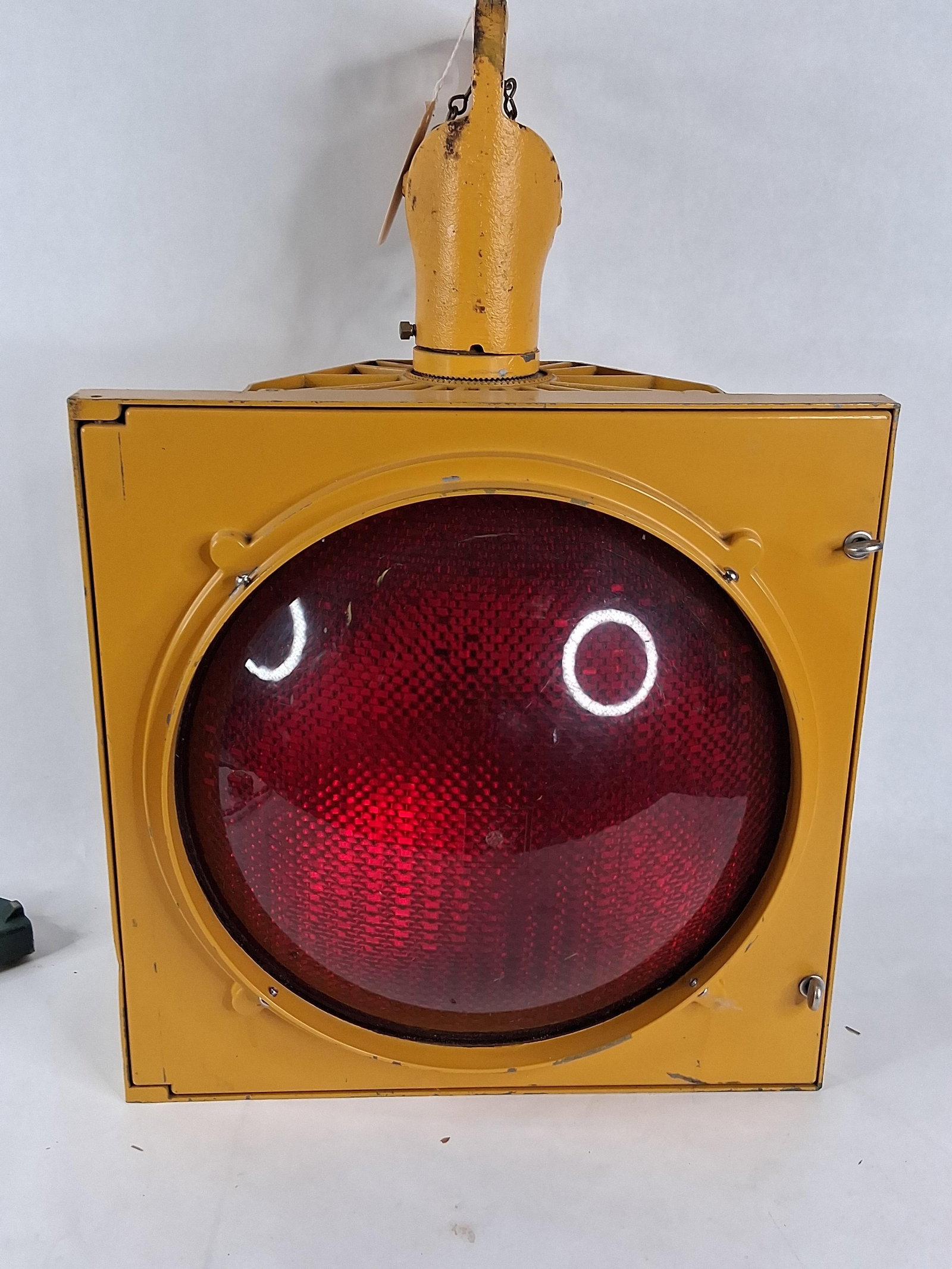 Eagle Signal Alusig Red Traffic Light w/ Pelco (1 of 7)