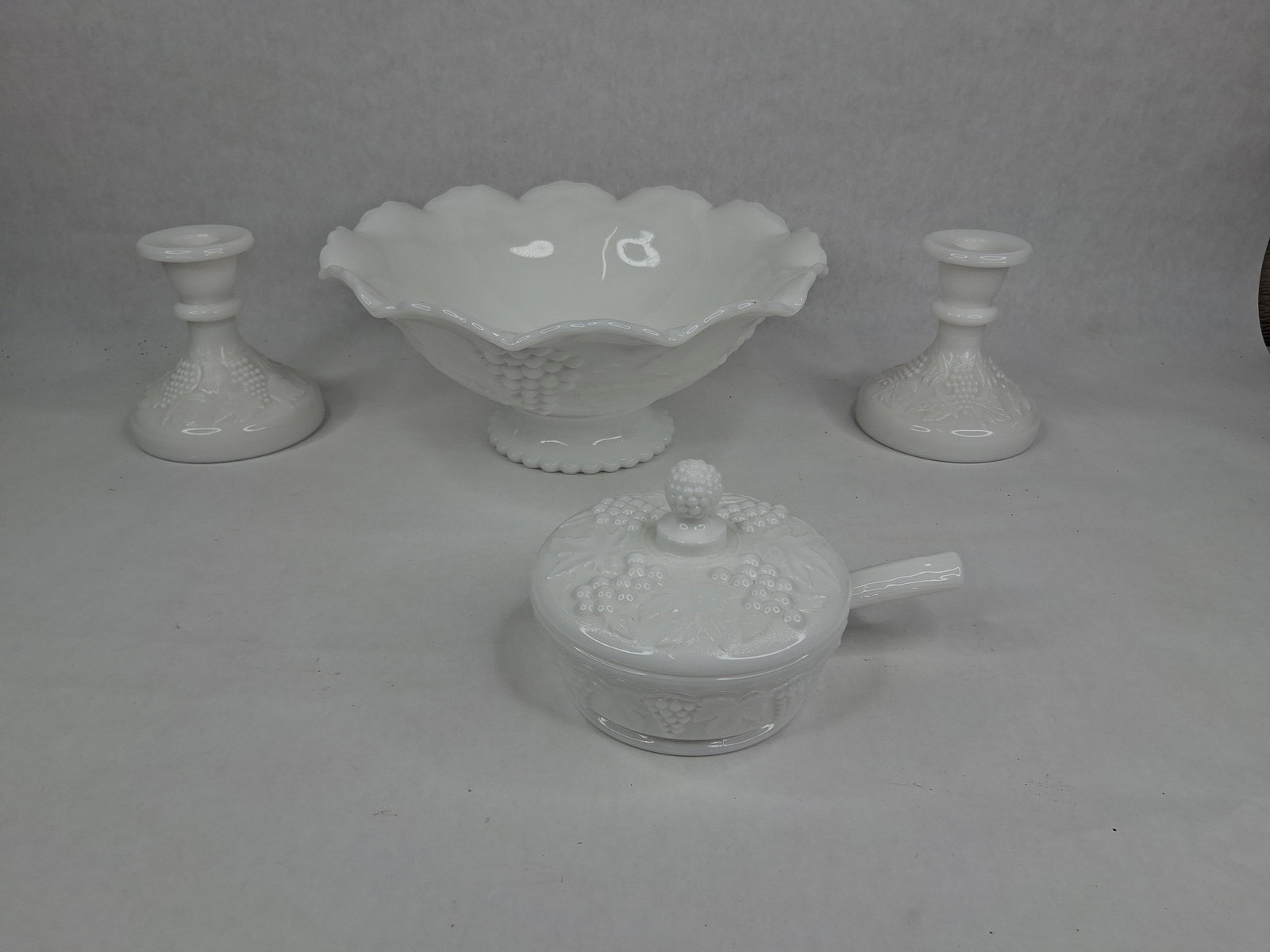 Imperial Glass Pattern Milk Glass Tableware (1 of 14)