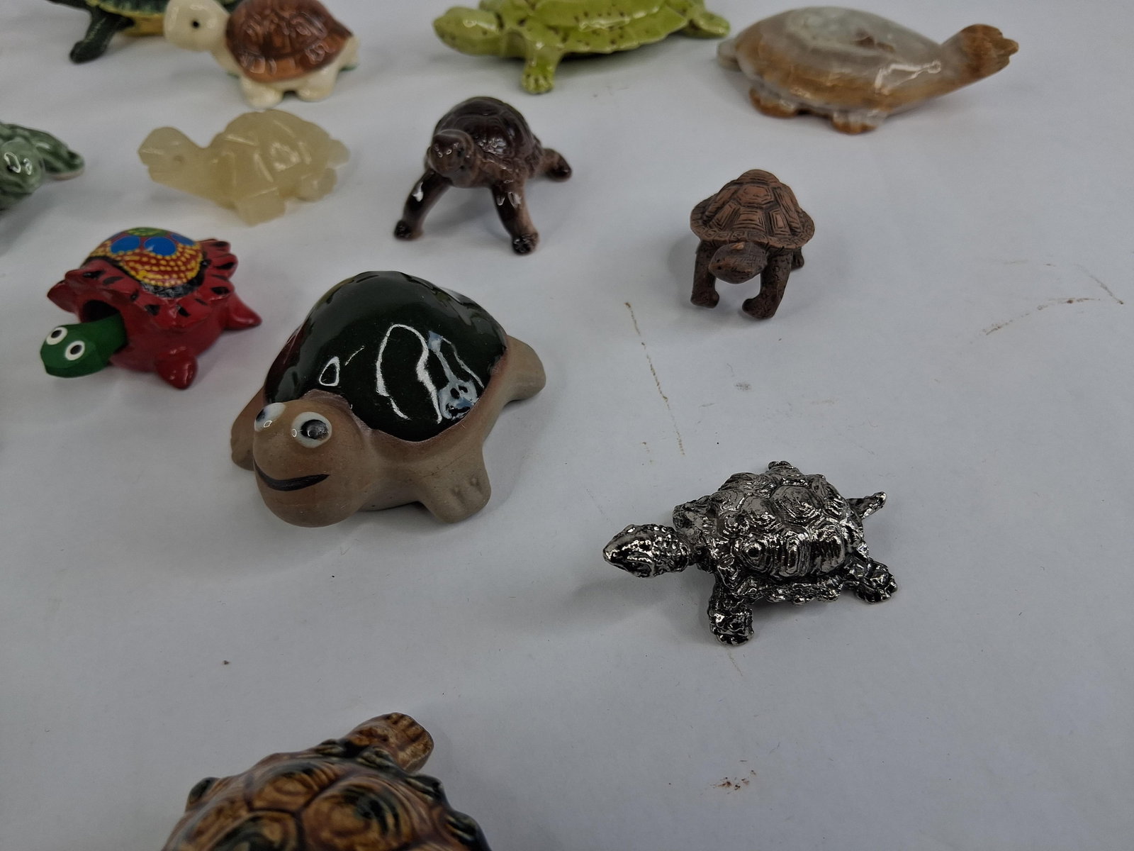 21 Turtle & Tortoise Figurines, Mixed Materials - 3