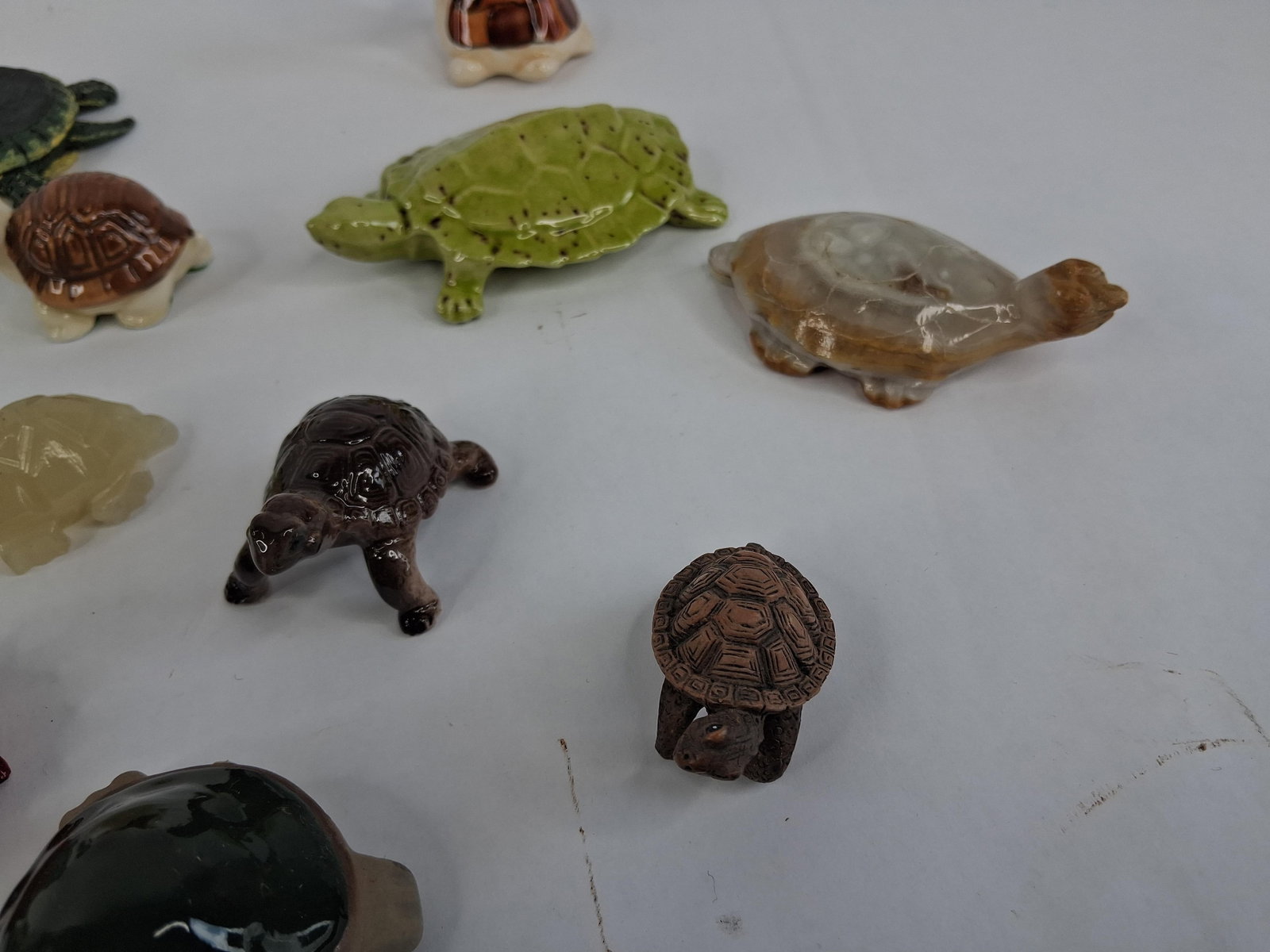 21 Turtle & Tortoise Figurines, Mixed Materials - 4