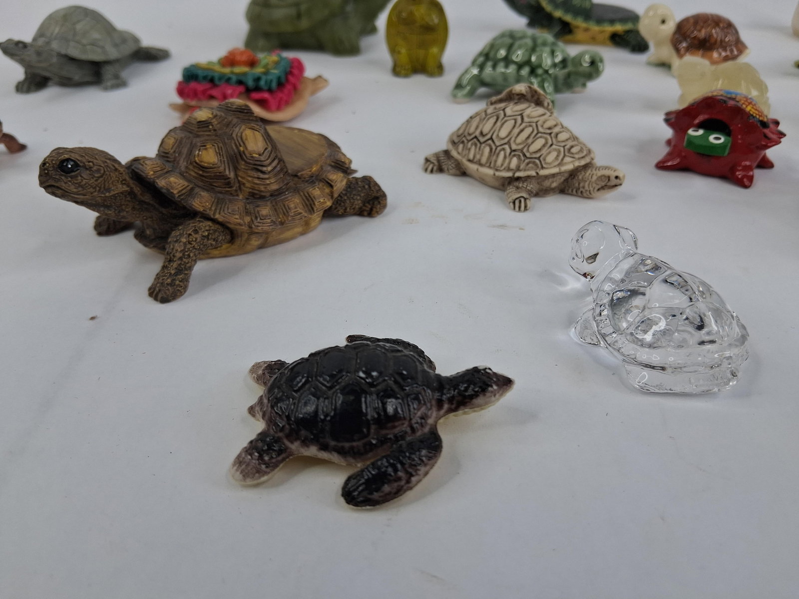 21 Turtle & Tortoise Figurines, Mixed Materials - 6