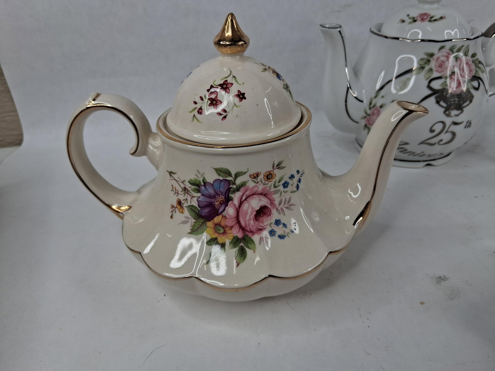 Lefton & Sadler Ceramic Teapots & Tableware - 6