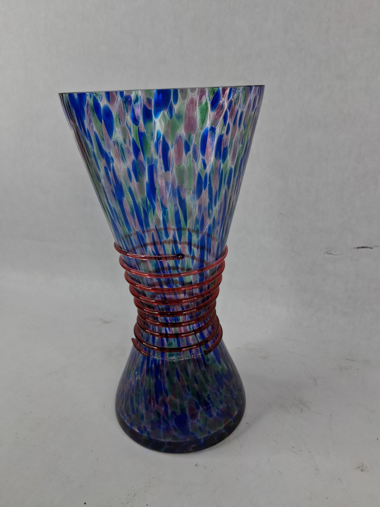 Bohemian Ruby Threaded Spatter Glass Corset Vase - 3
