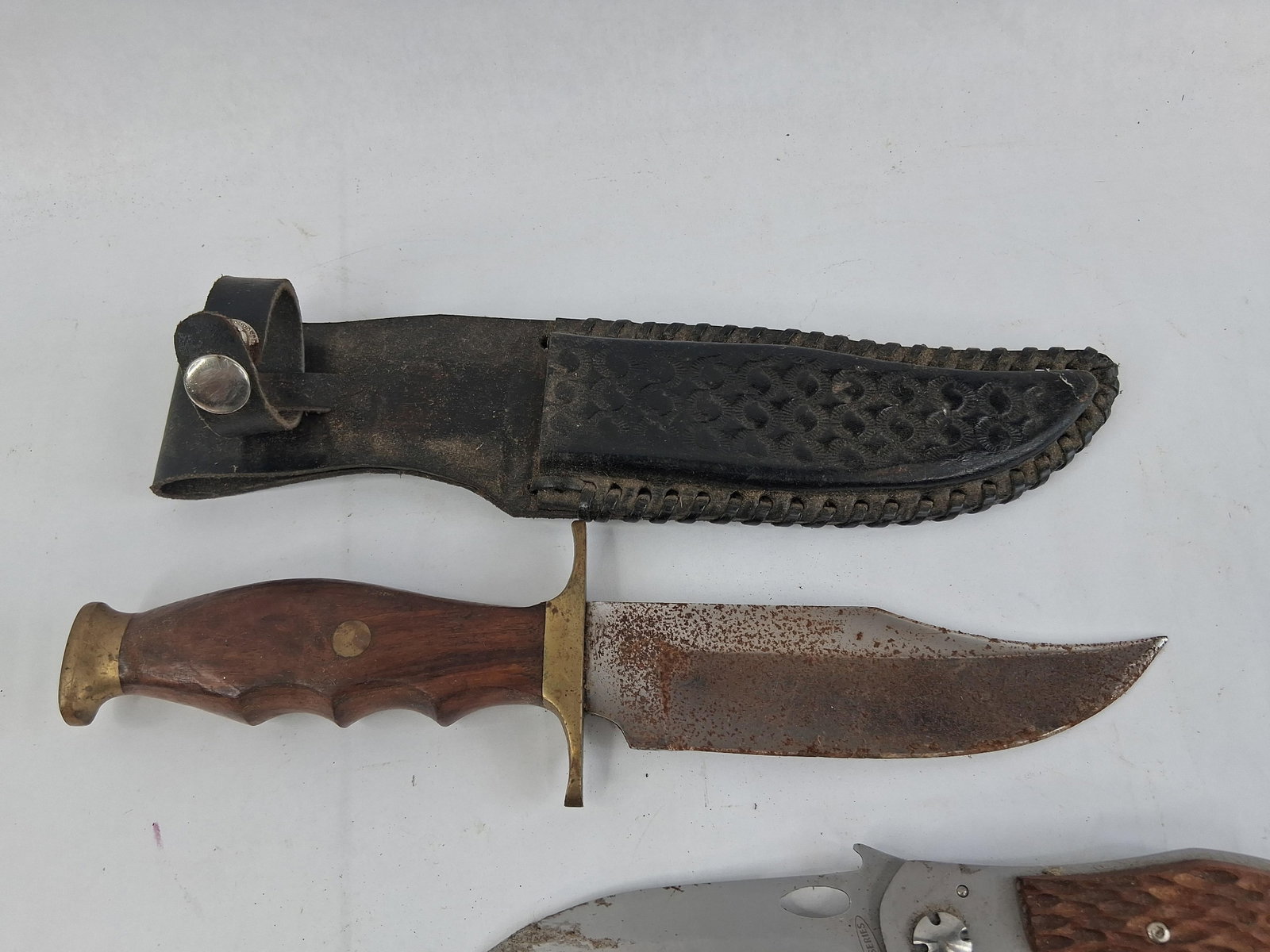 Assorted Fixed Blade & Folding Pocket Knives - 2
