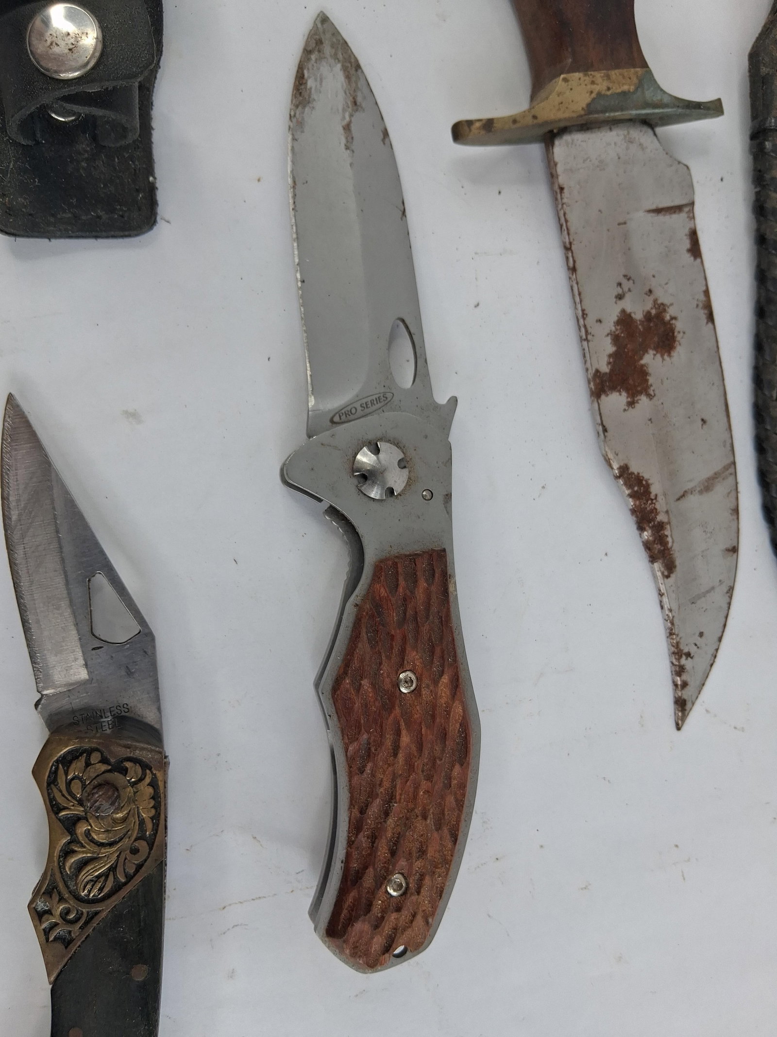 Assorted Fixed Blade & Folding Pocket Knives - 3