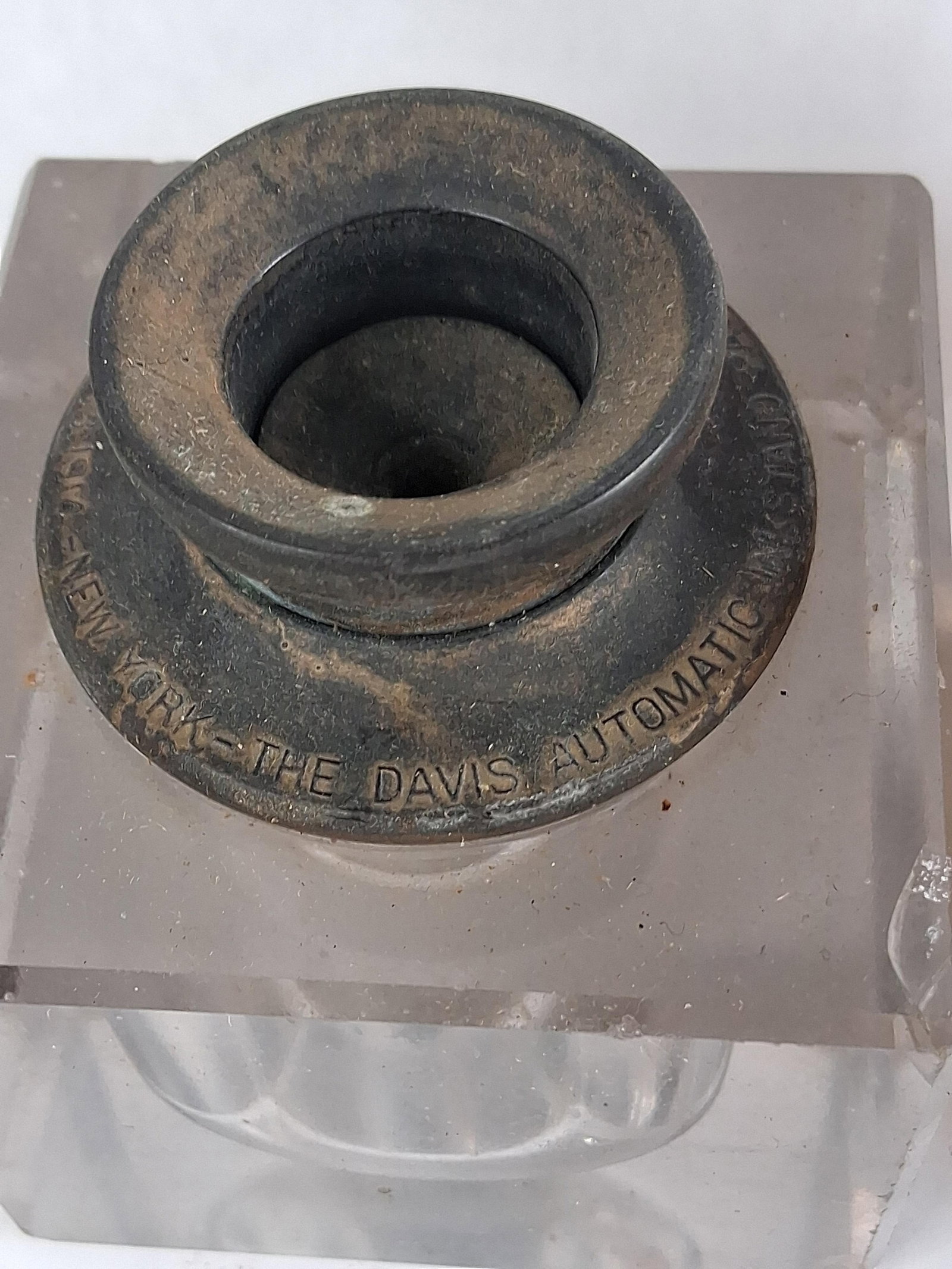 Davis Automatic Inkwell, Carved Pipe & Accessories - 10