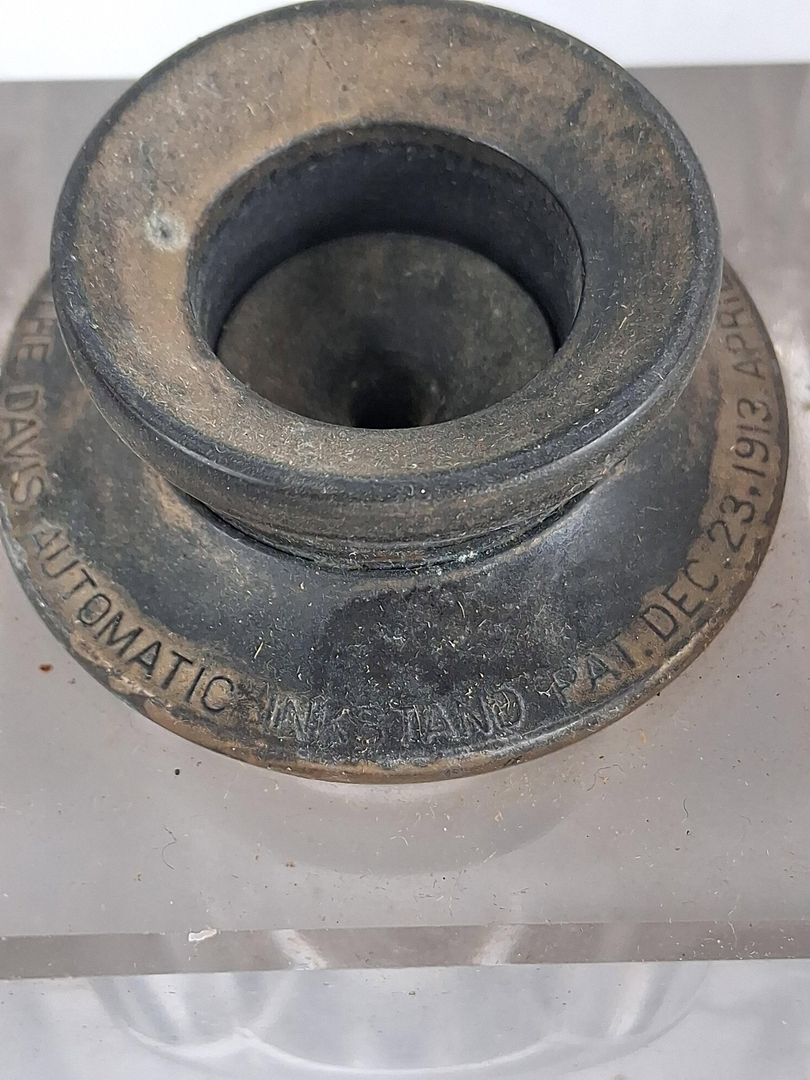 Davis Automatic Inkwell, Carved Pipe & Accessories - 11