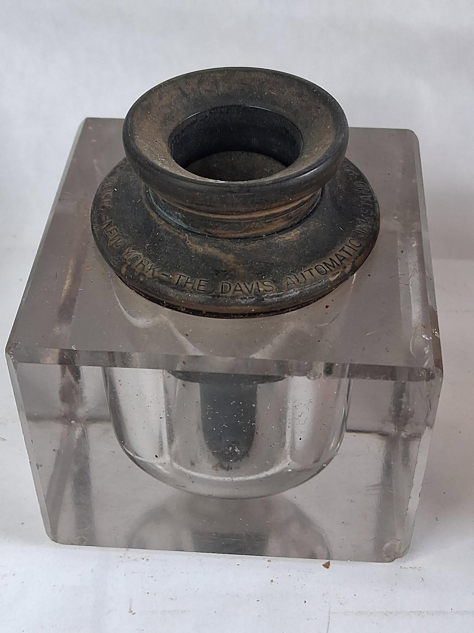 Davis Automatic Inkwell, Carved Pipe & Accessories - 9