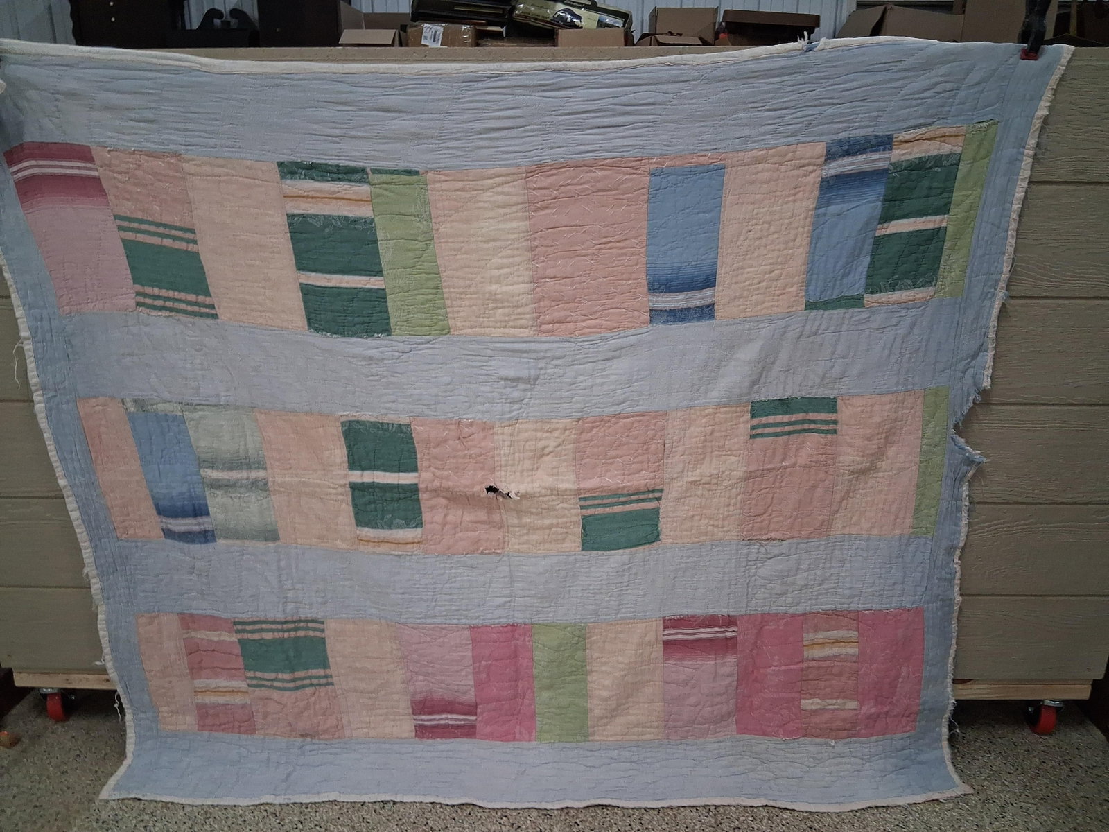 American Hand Quilted Horizontal Bar Scrap Quilt (1 of 9)