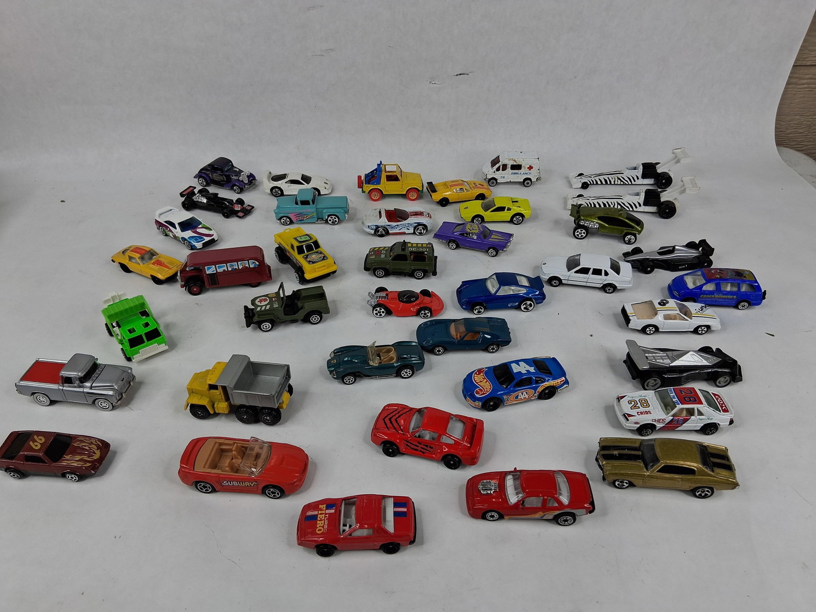 Hot Wheels & Matchbox Toy Vehicles, Set c. 42 (1 of 13)