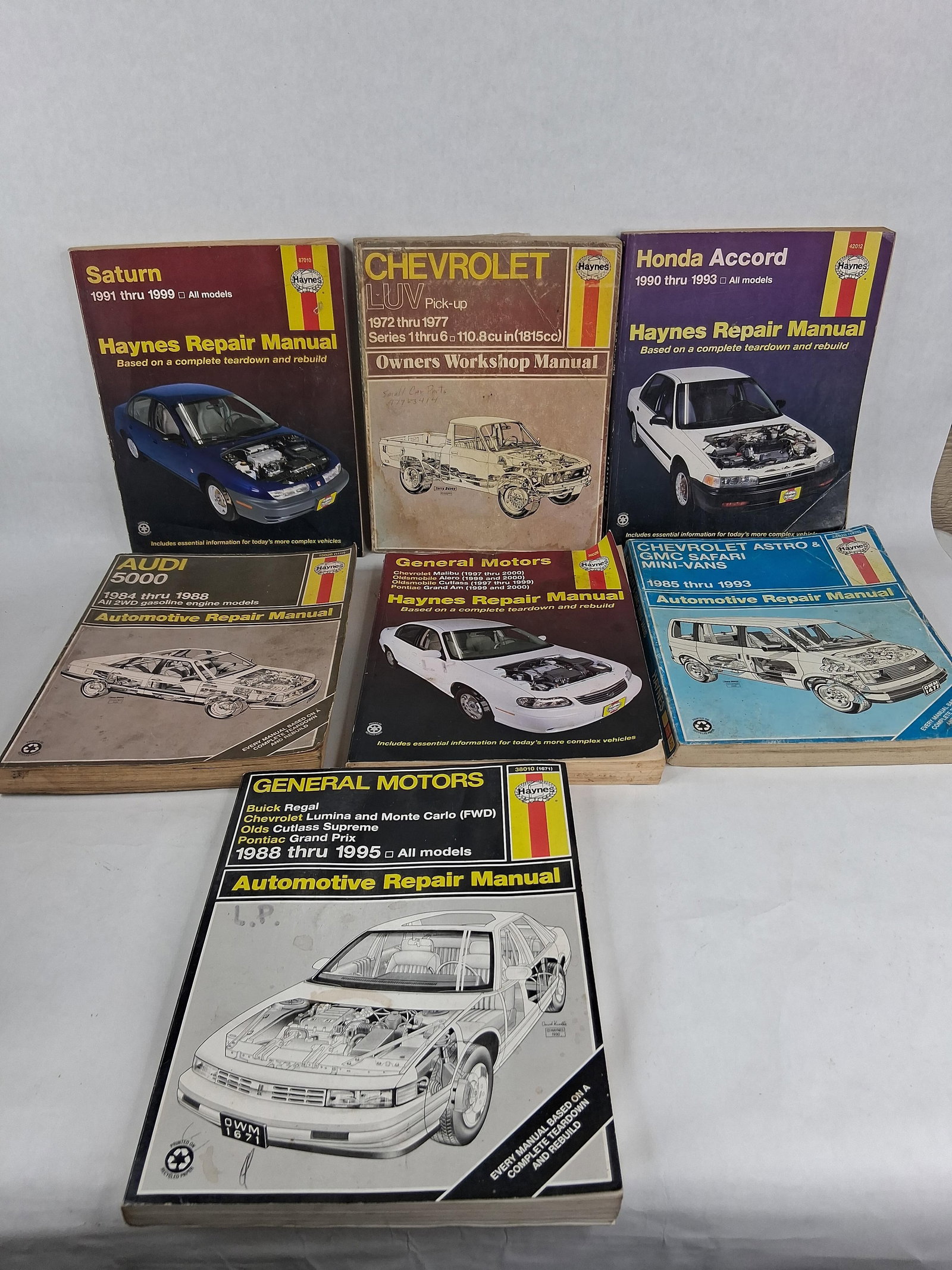 7 Haynes Automotive Repair & Workshop Manuals (1 of 8)