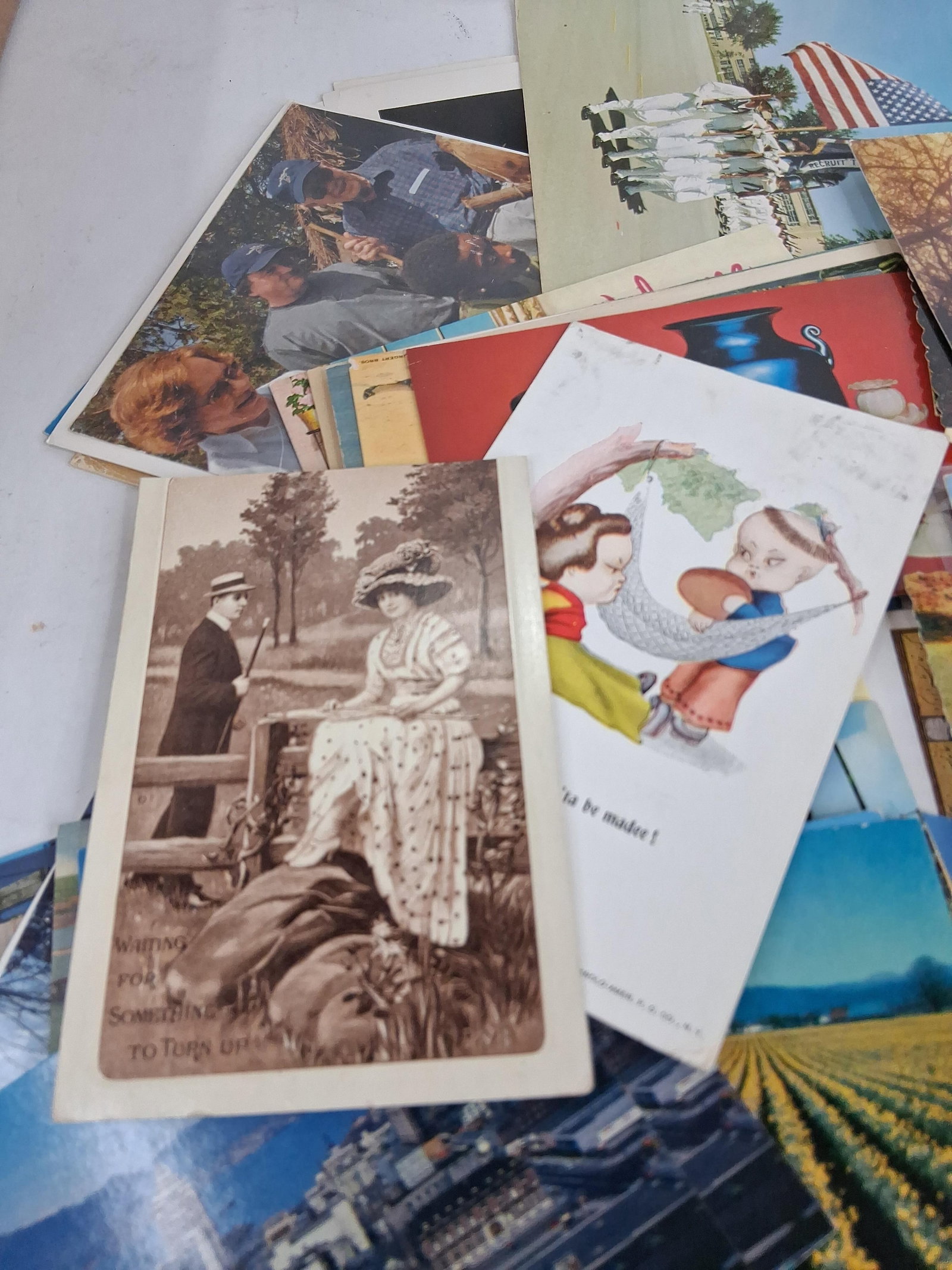 & Modern Postcards & Paper Ephemera - 4