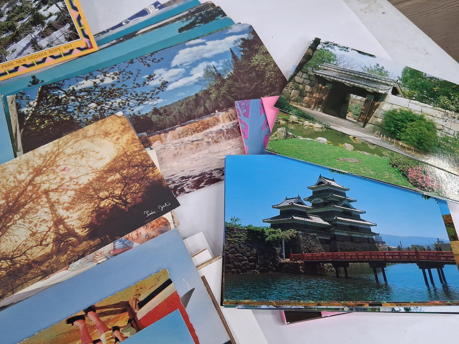 & Modern Postcards & Paper Ephemera - 5