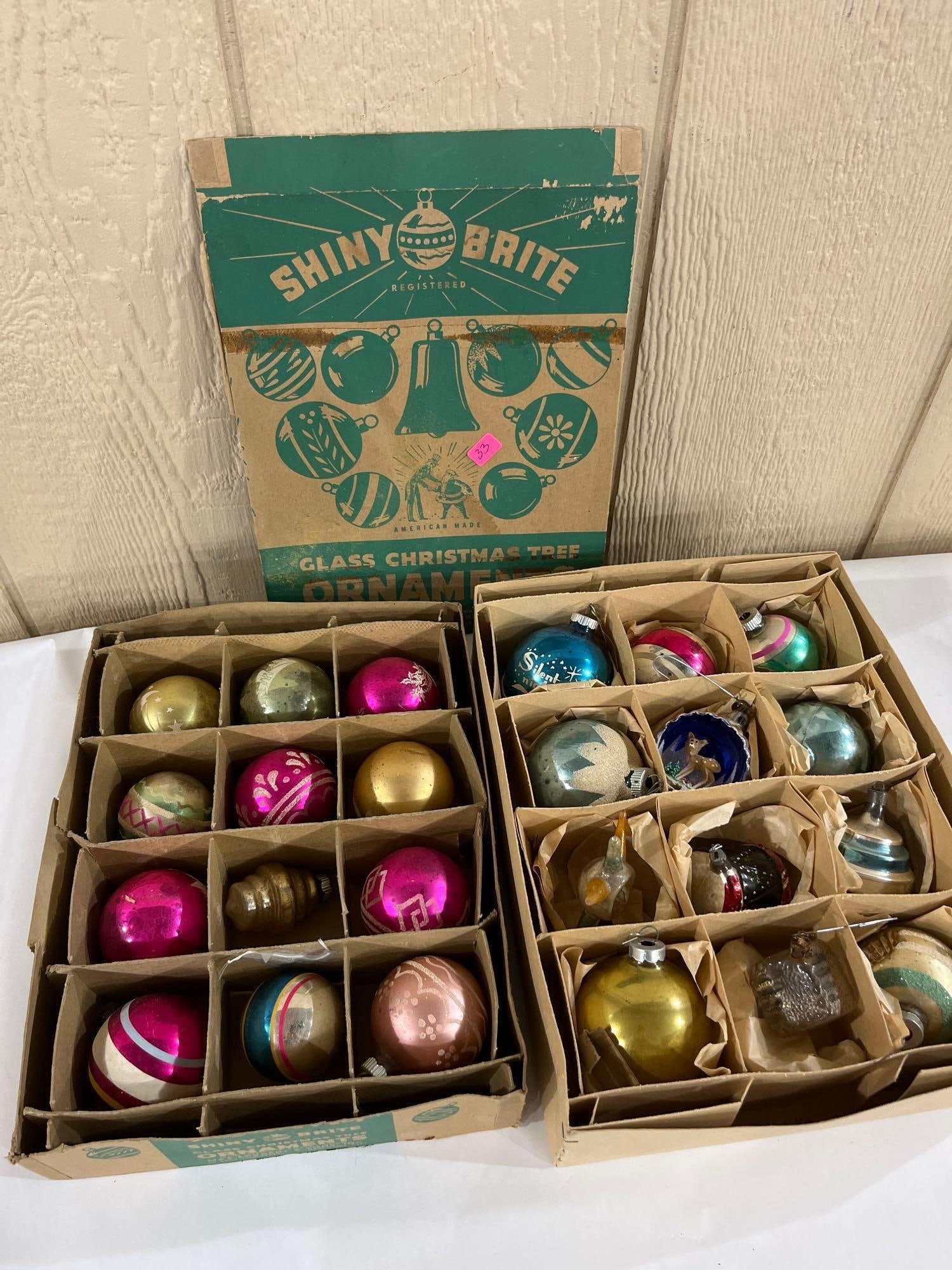 Vtg Shiny Brite Glass Christmas Ornaments w/ Box (1 of 4)