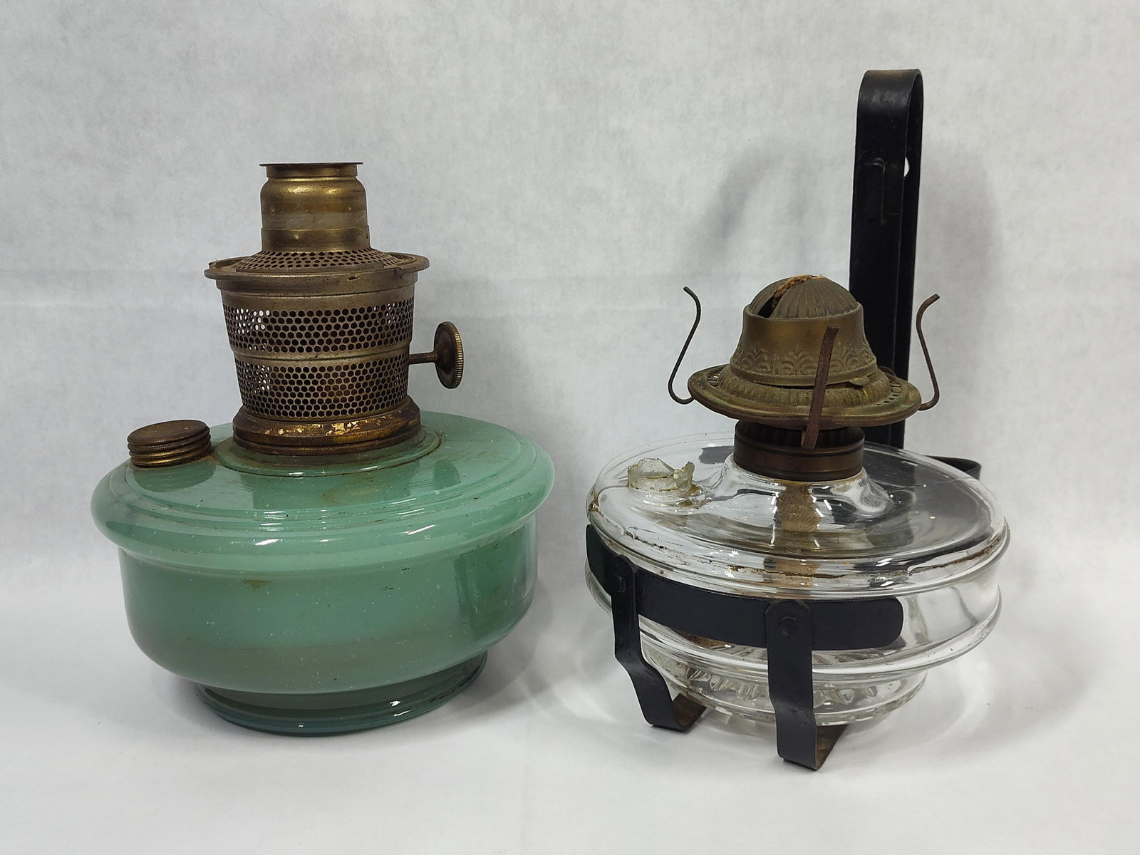 Attr. Aladdin Jadeite Table & Clear Bracket Lamps (1 of 3)