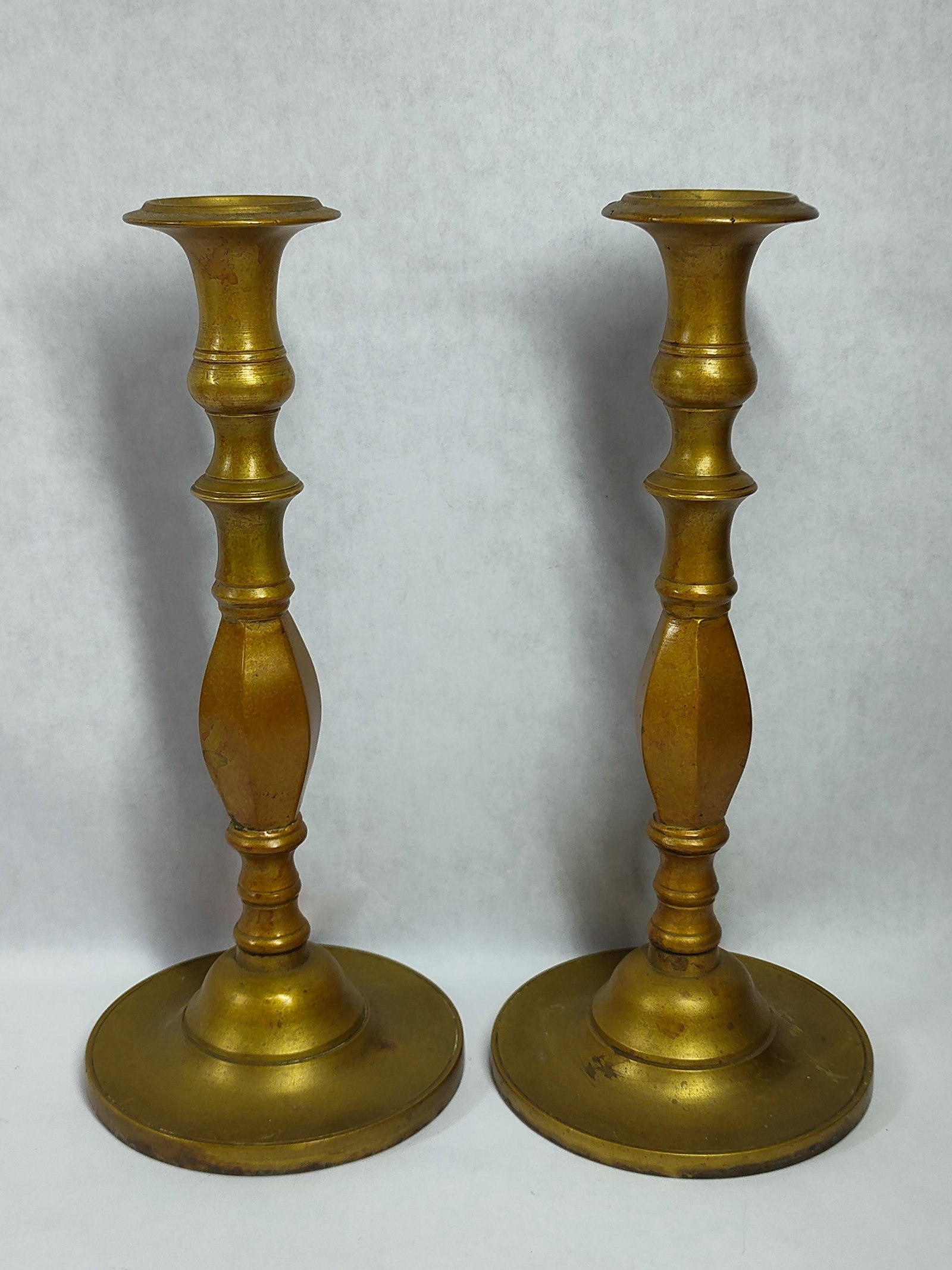 Pair Cast Brass Colonial Baluster Candlesticks (1 of 3)