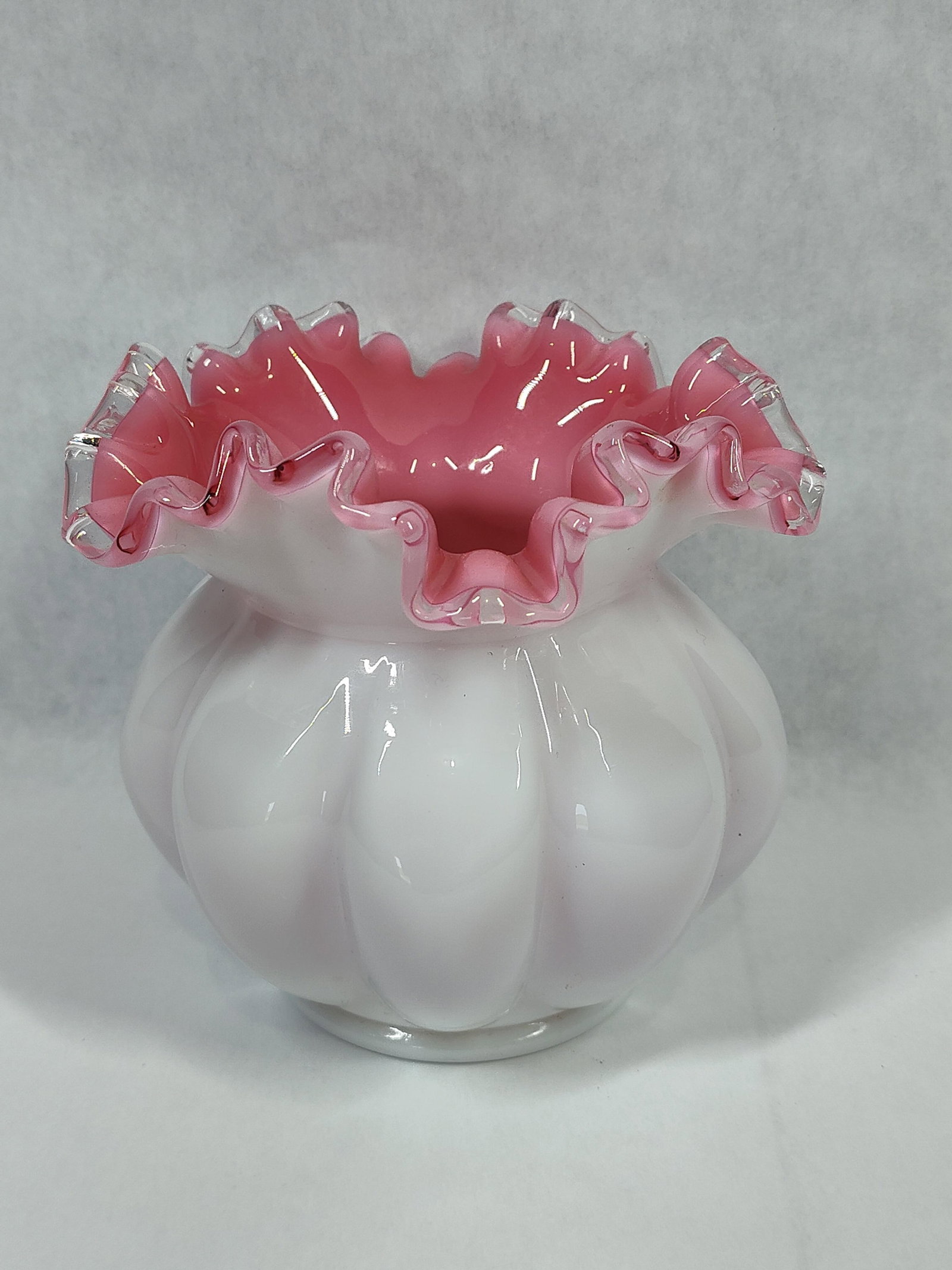 Fenton Peach Crest Pattern Cased Glass Melon Vase (1 of 3)