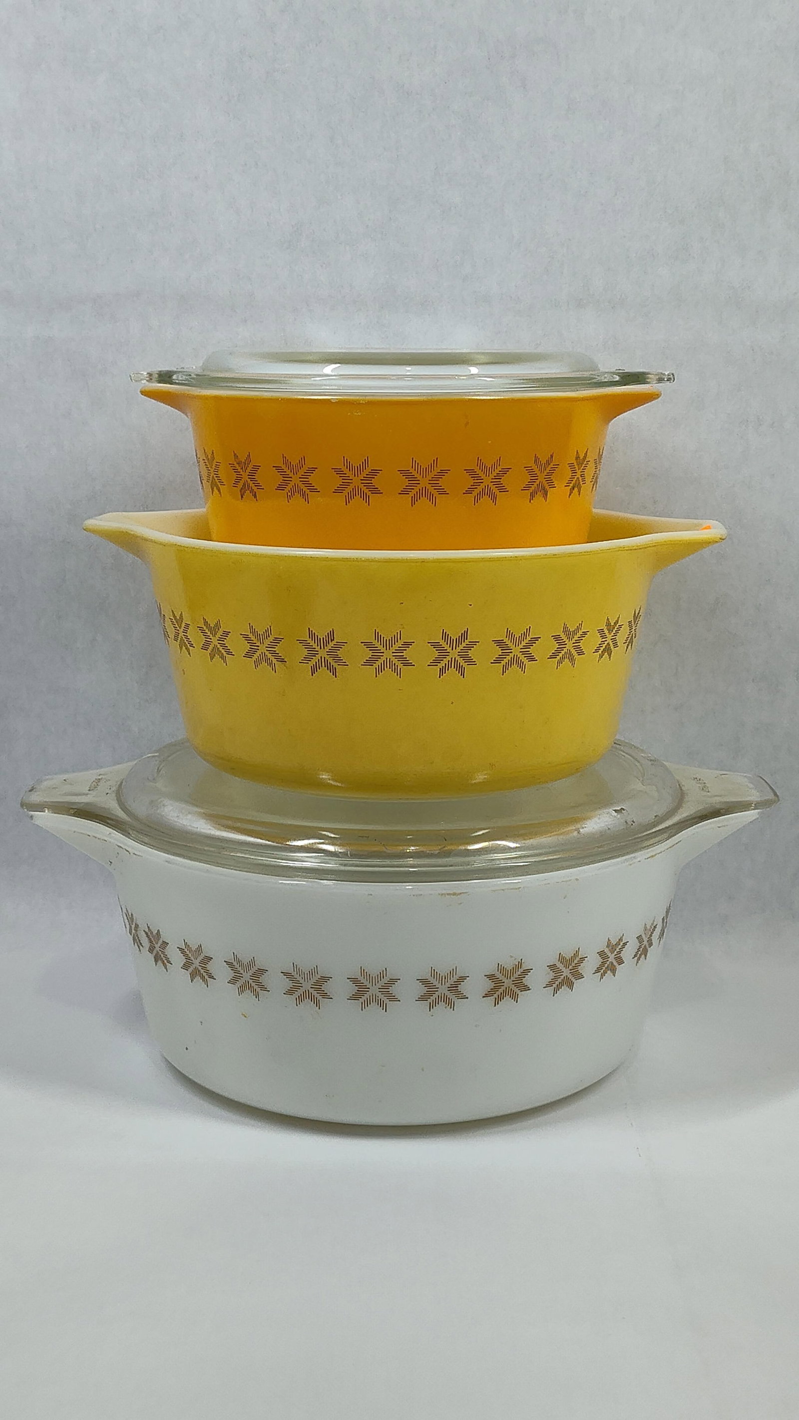 3 Vtg Pyrex Town & Country Cinderella Casseroles (1 of 5)