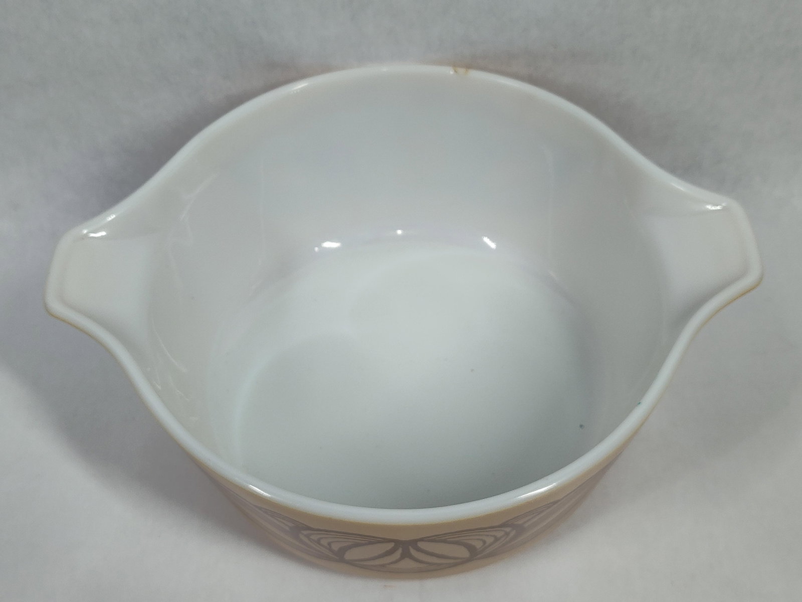 Pyrex Brown Onion Raffia Covered Casserole Dish - 3