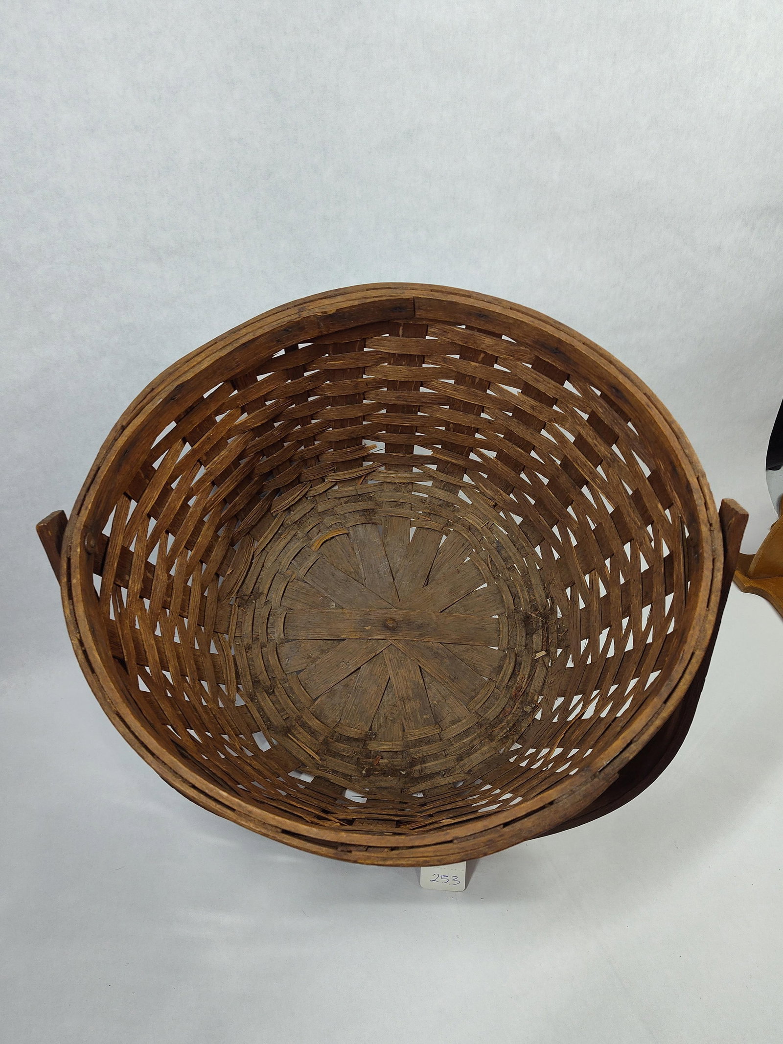 American Split Oak Orchard Basket w/ Fixed Handle - 2
