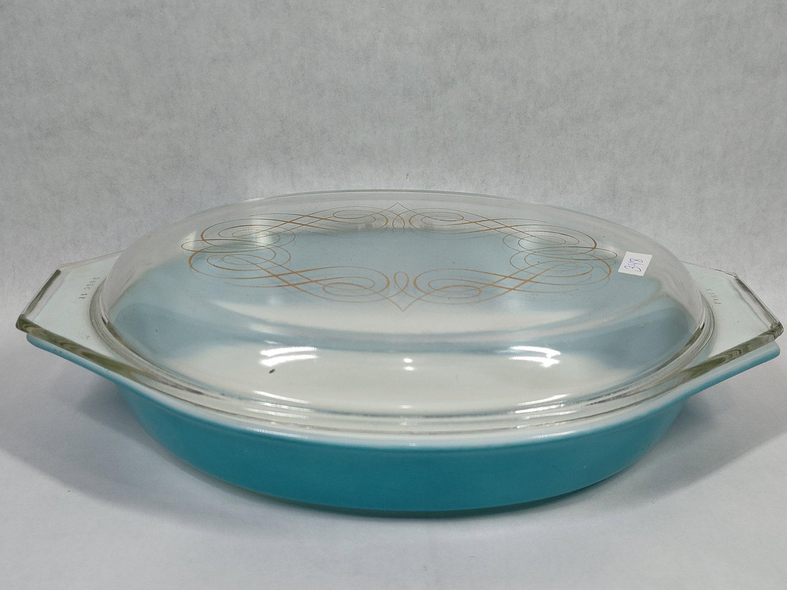 Pyrex Princess Turquoise Casserole w/ Scroll Lid (1 of 4)