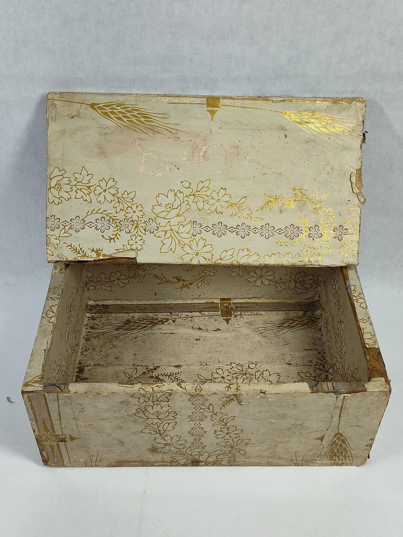 Two Early 20th Century Decorative Lidded Boxes - 5