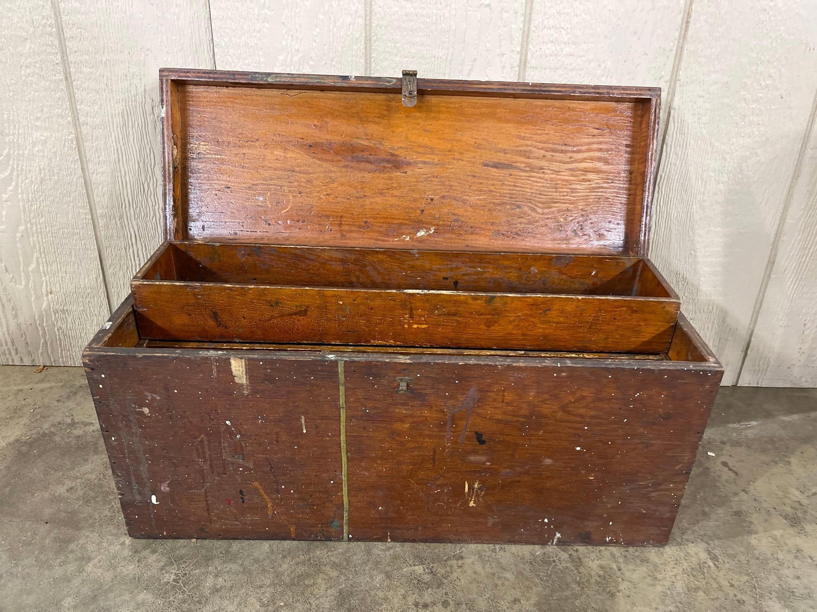 Vtg Wood Carpenter's Tool Chest w/ Removable Trays (1 of 6)