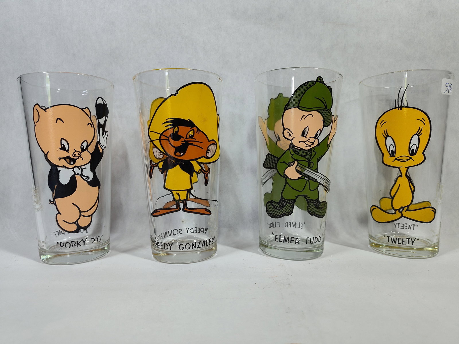 Set 4 1973 Pepsi Looney Tunes Collector Glasses (1 of 4)