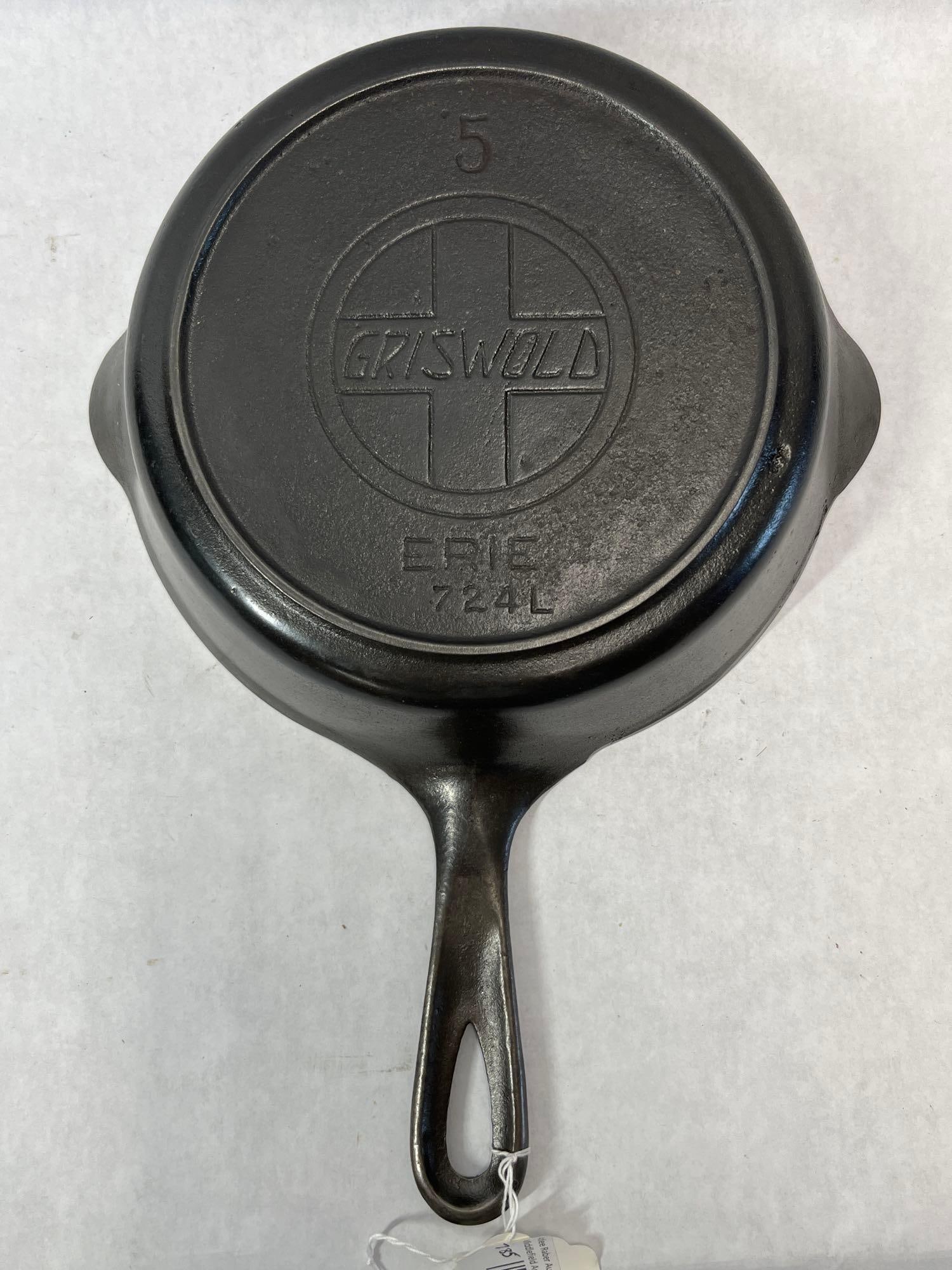 Griswold No. 5 Cast Iron Skillet Large Block Logo (1 of 3)