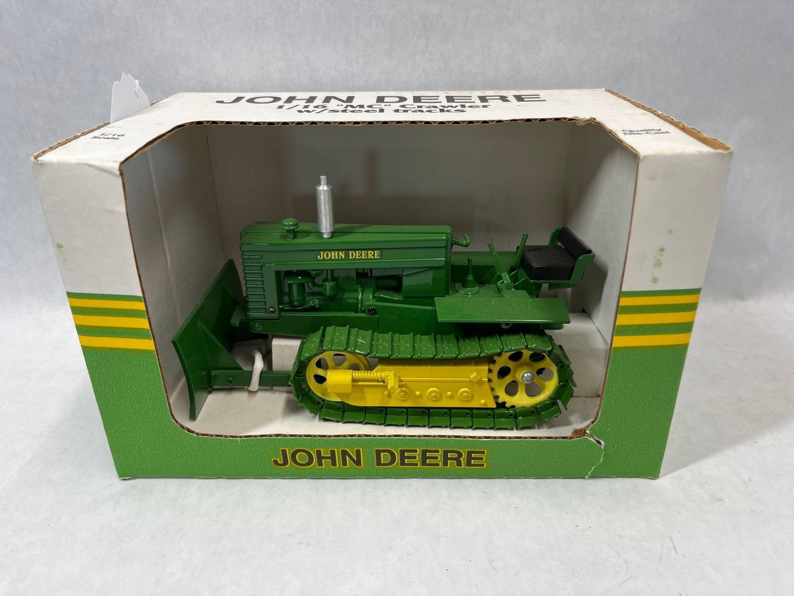 1/16 John Deere MC Crawler w/ Blade & Steel Tracks (1 of 5)