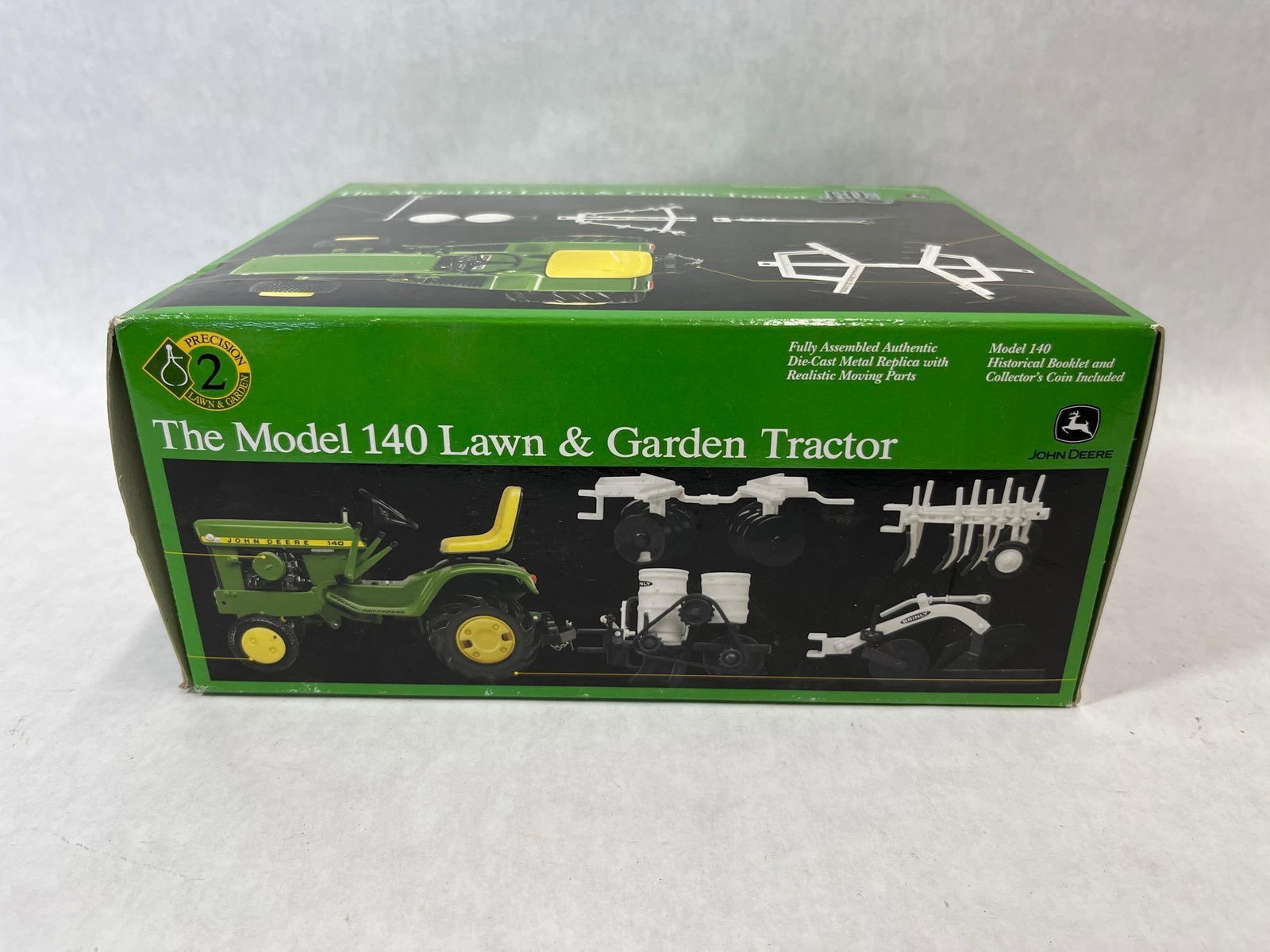ERTL John Deere Precision Model 140 Tractor Set (1 of 4)