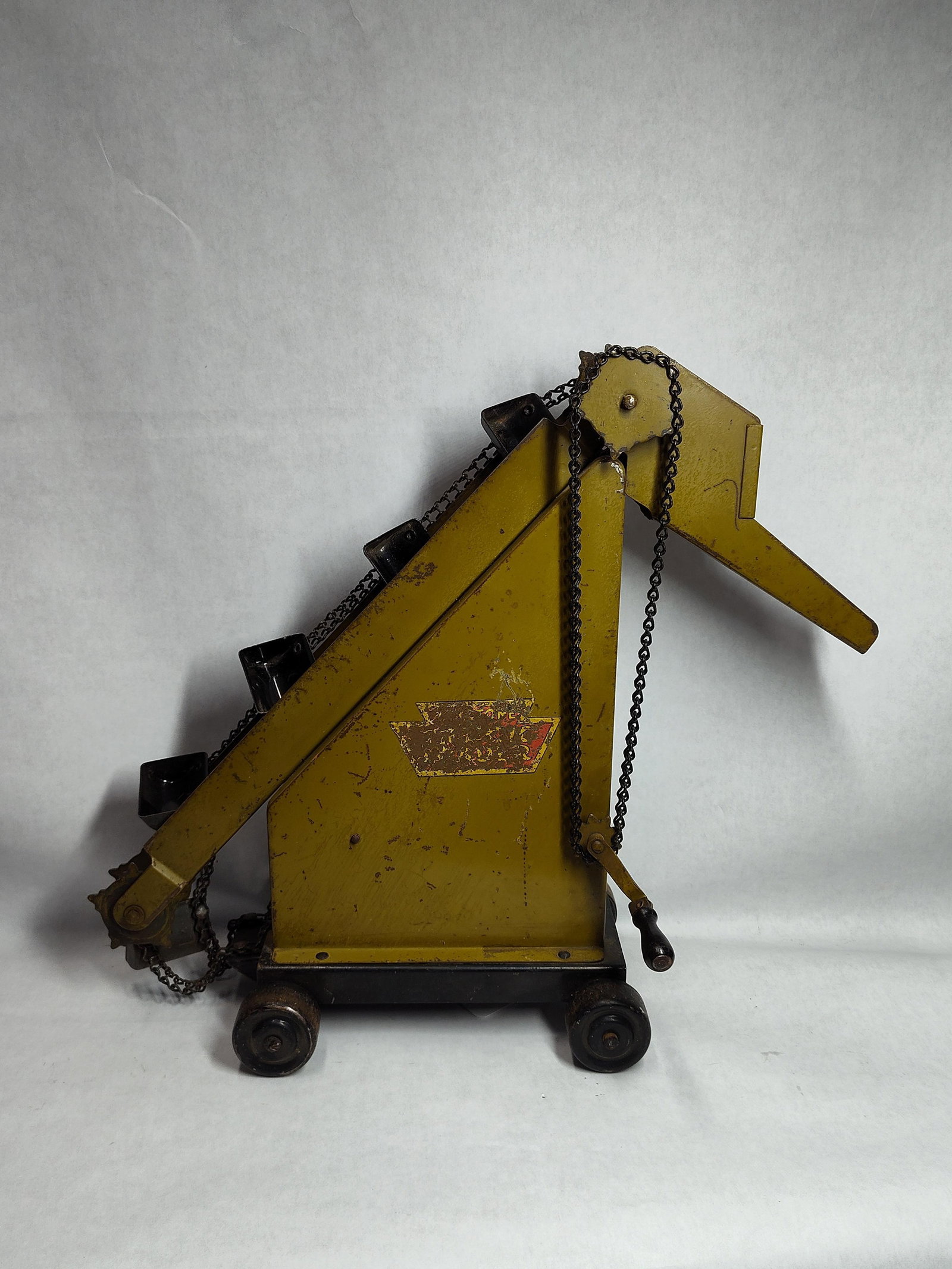 Keystone Pressed Steel Truck Loader Toy (1 of 3)