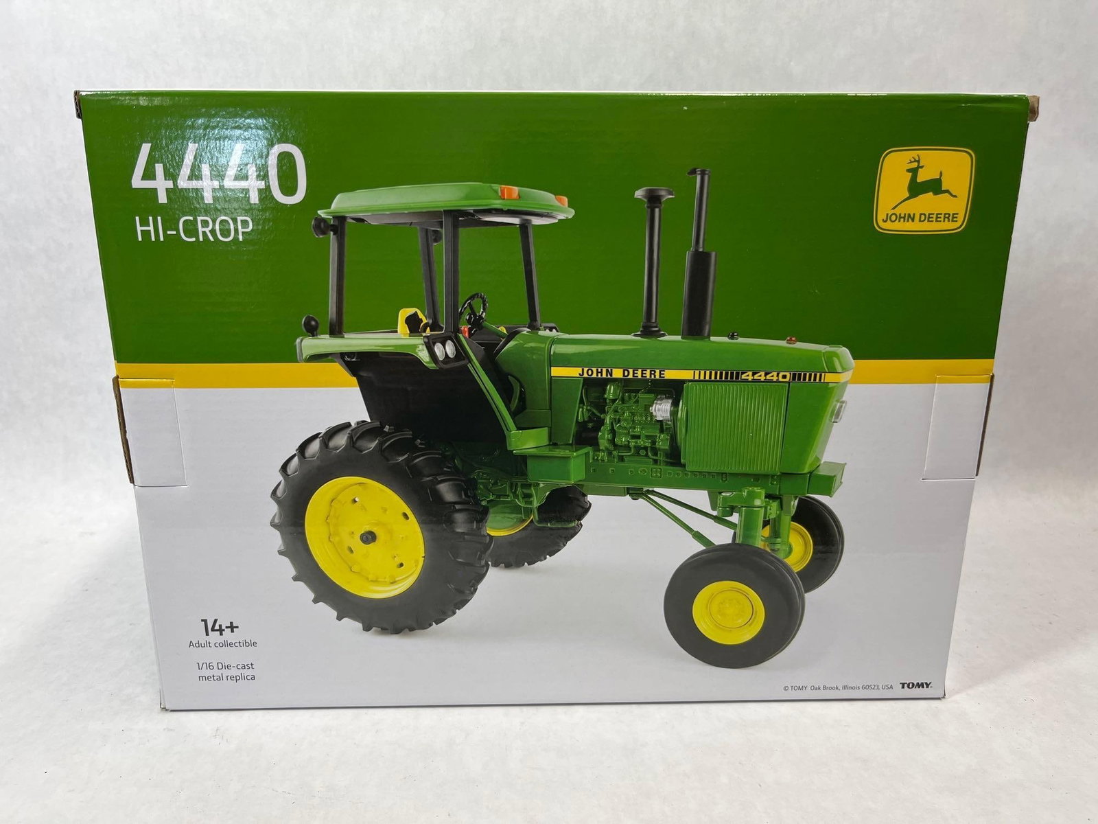 ERTL John Deere 4440 Hi-Crop Two-Cyl Club Tractor (1 of 3)