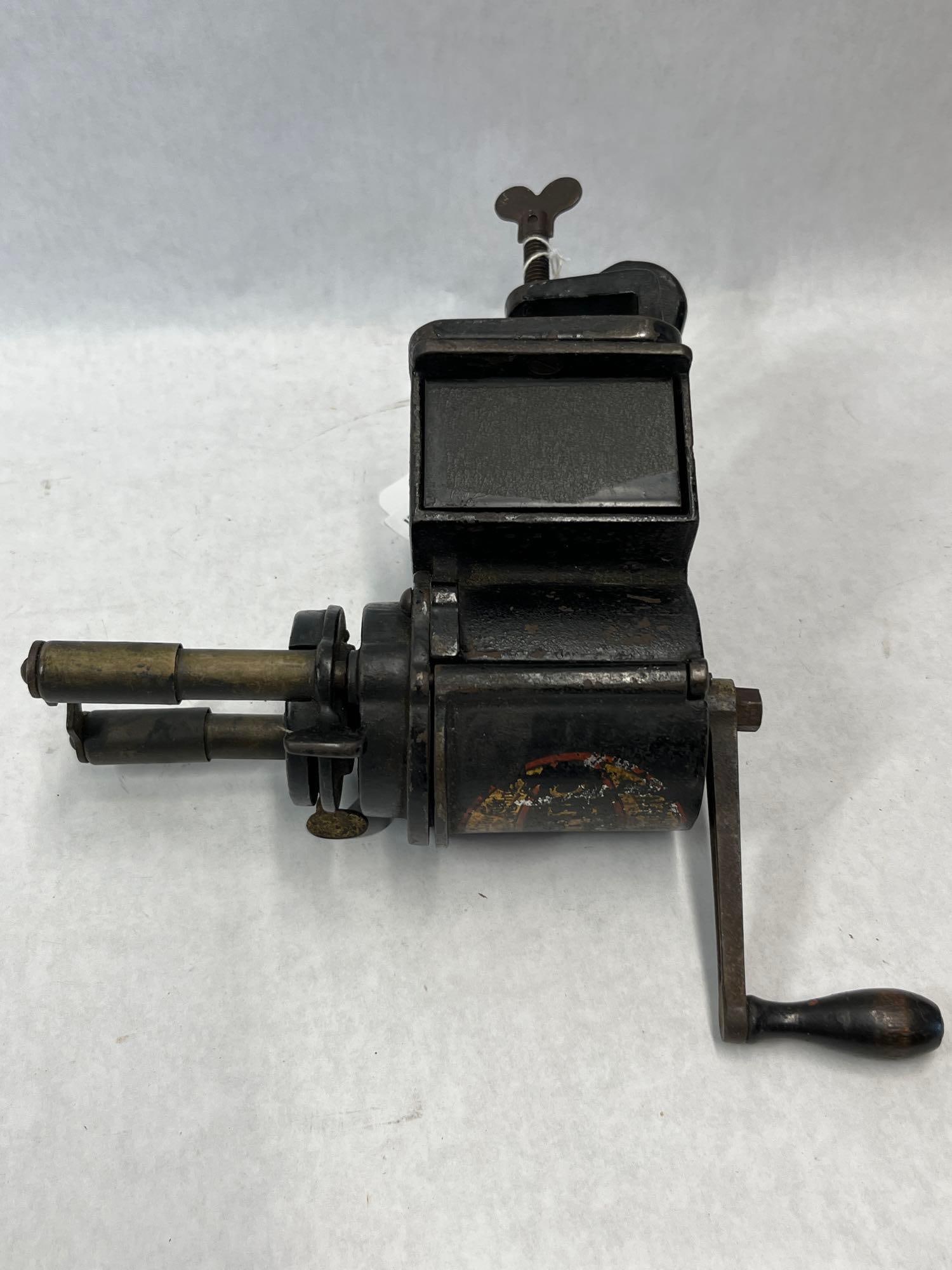 Roneo Automatic Screw Cutting Pencil Sharpener (1 of 5)