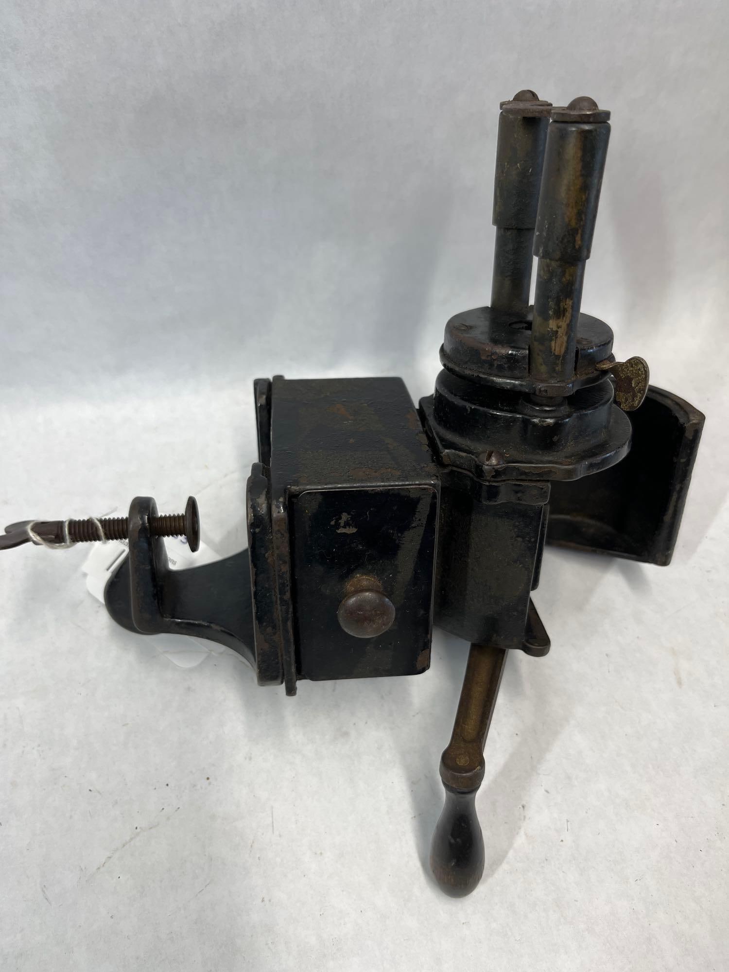 Roneo Automatic Screw Cutting Pencil Sharpener - 5